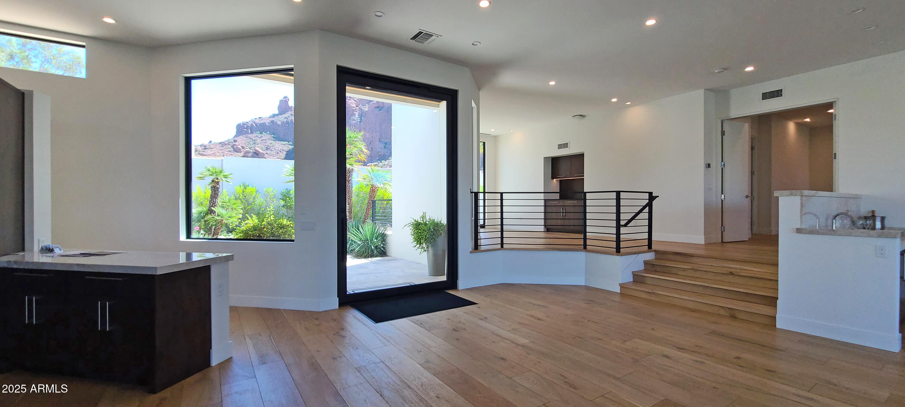 5724 N ECHO CANYON Drive