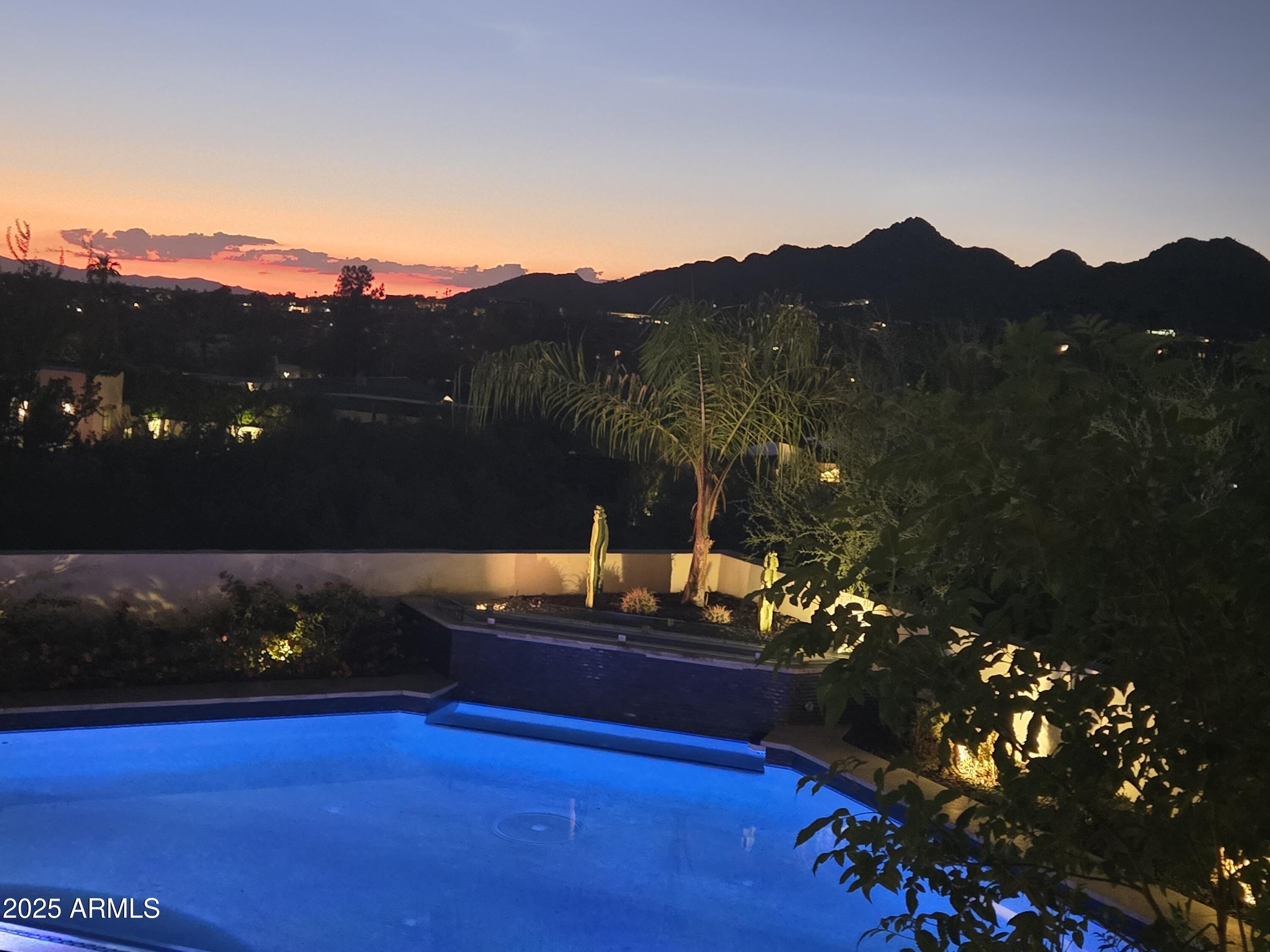 5724 N ECHO CANYON Drive