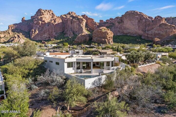 5724 N ECHO CANYON Drive