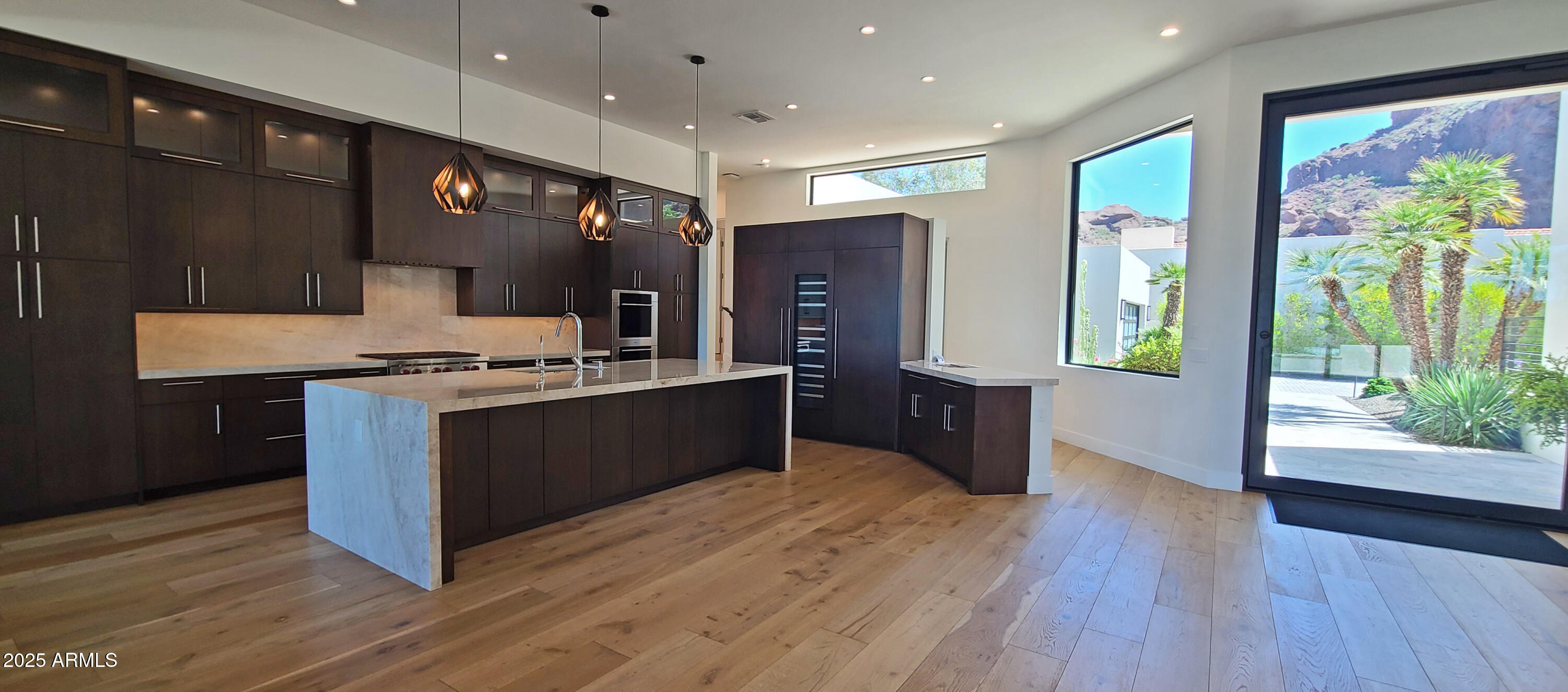 5724 N ECHO CANYON Drive