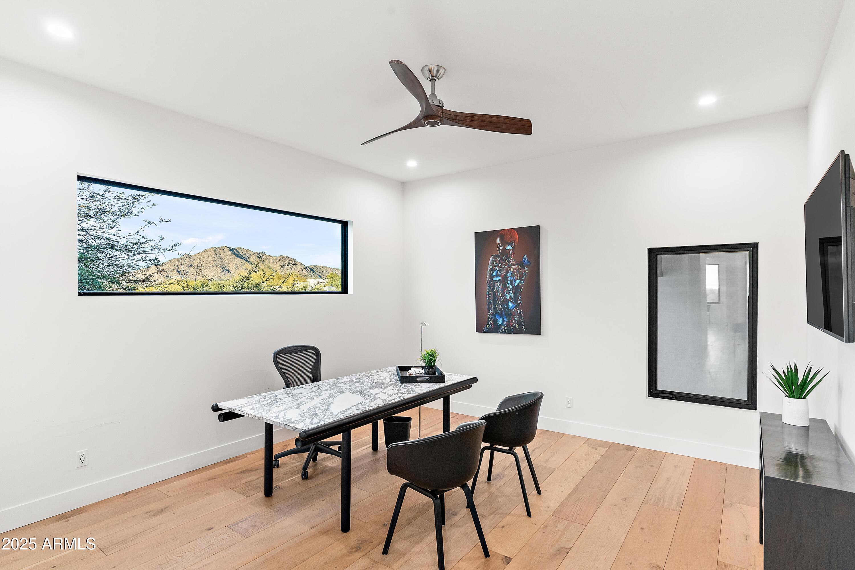 5724 N ECHO CANYON Drive