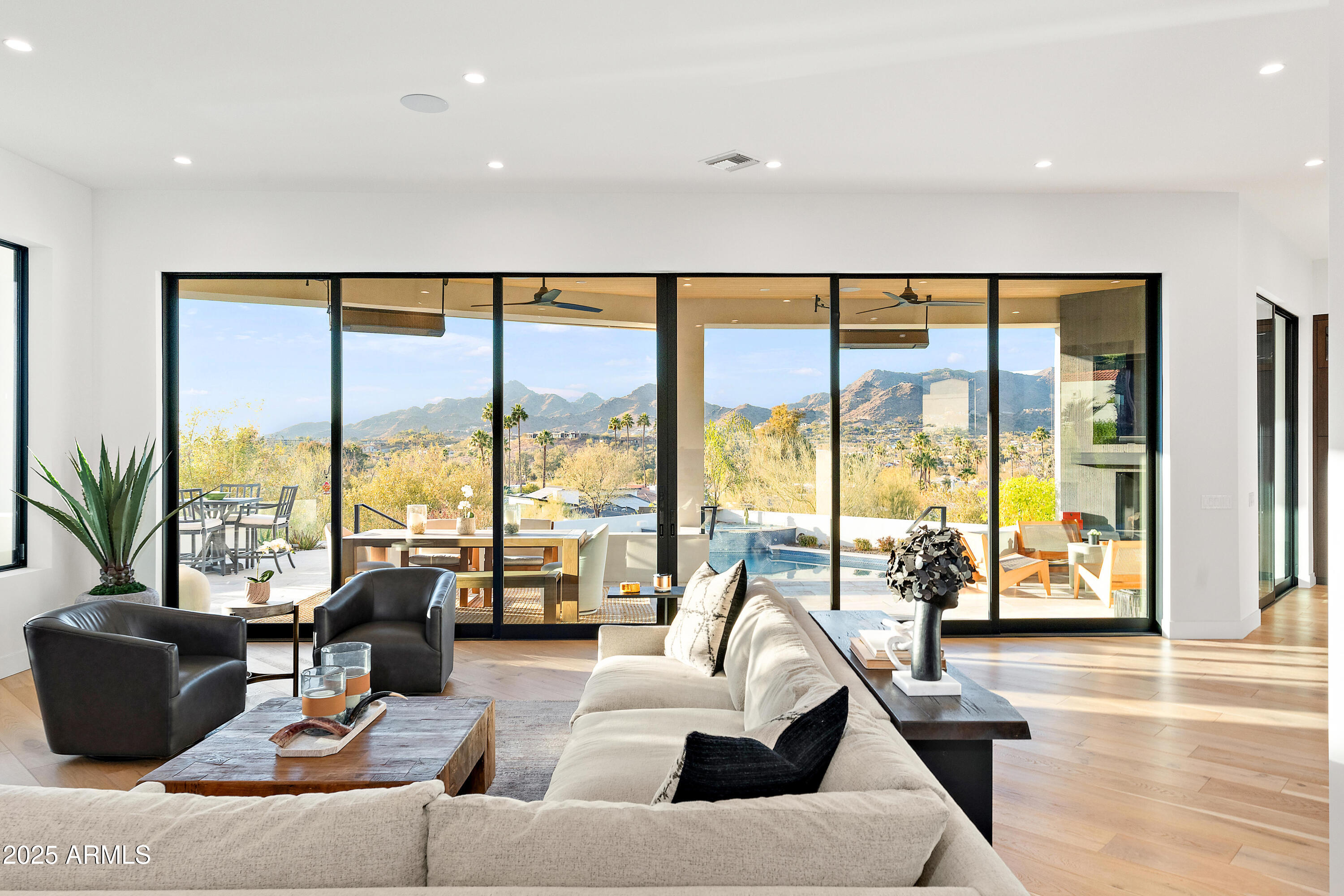 5724 N ECHO CANYON Drive