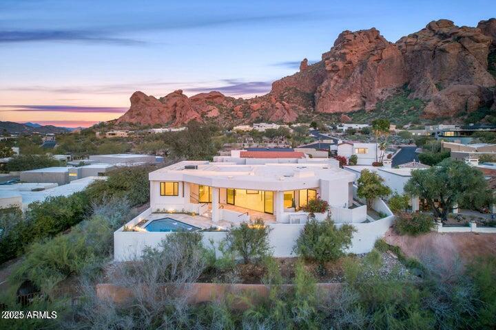 5724 N ECHO CANYON Drive