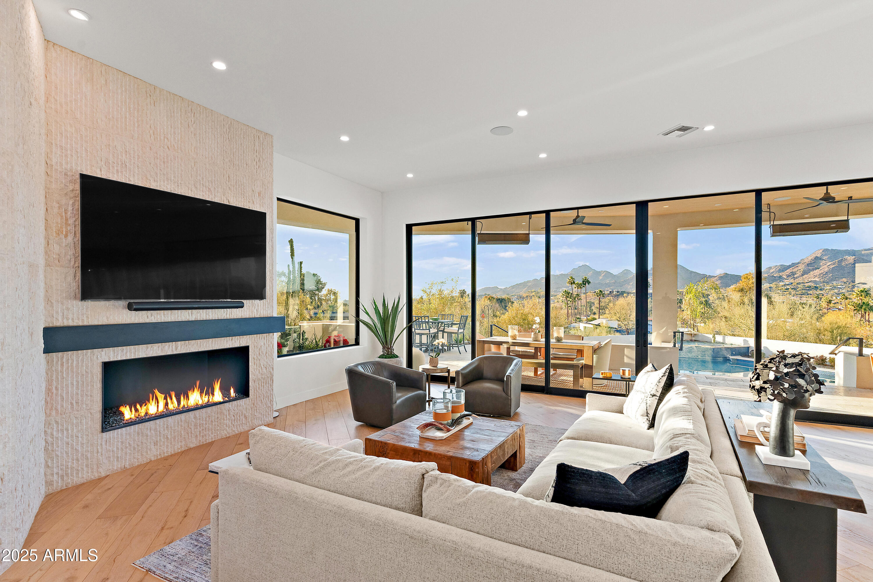 5724 N ECHO CANYON Drive