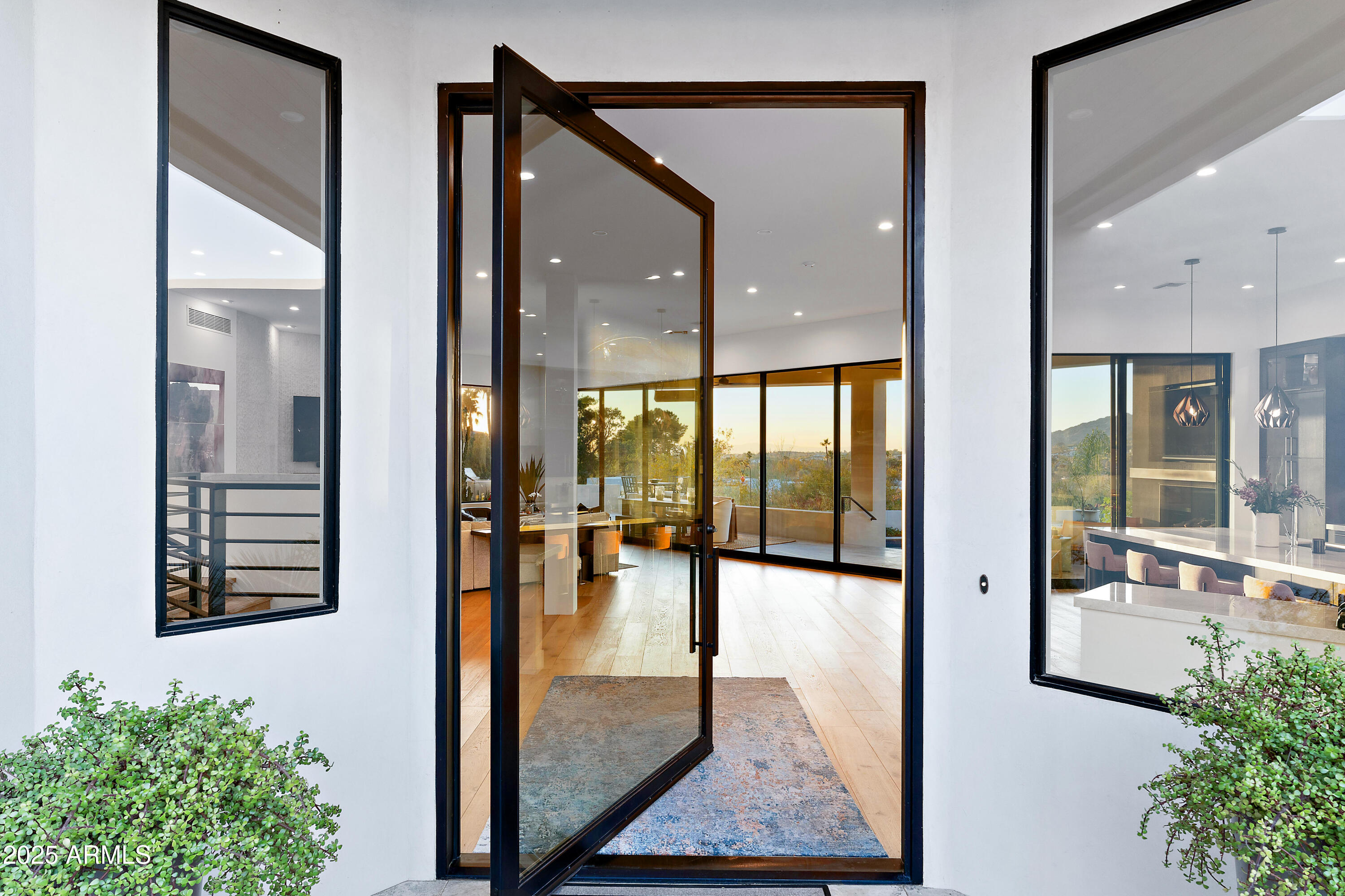 5724 N ECHO CANYON Drive