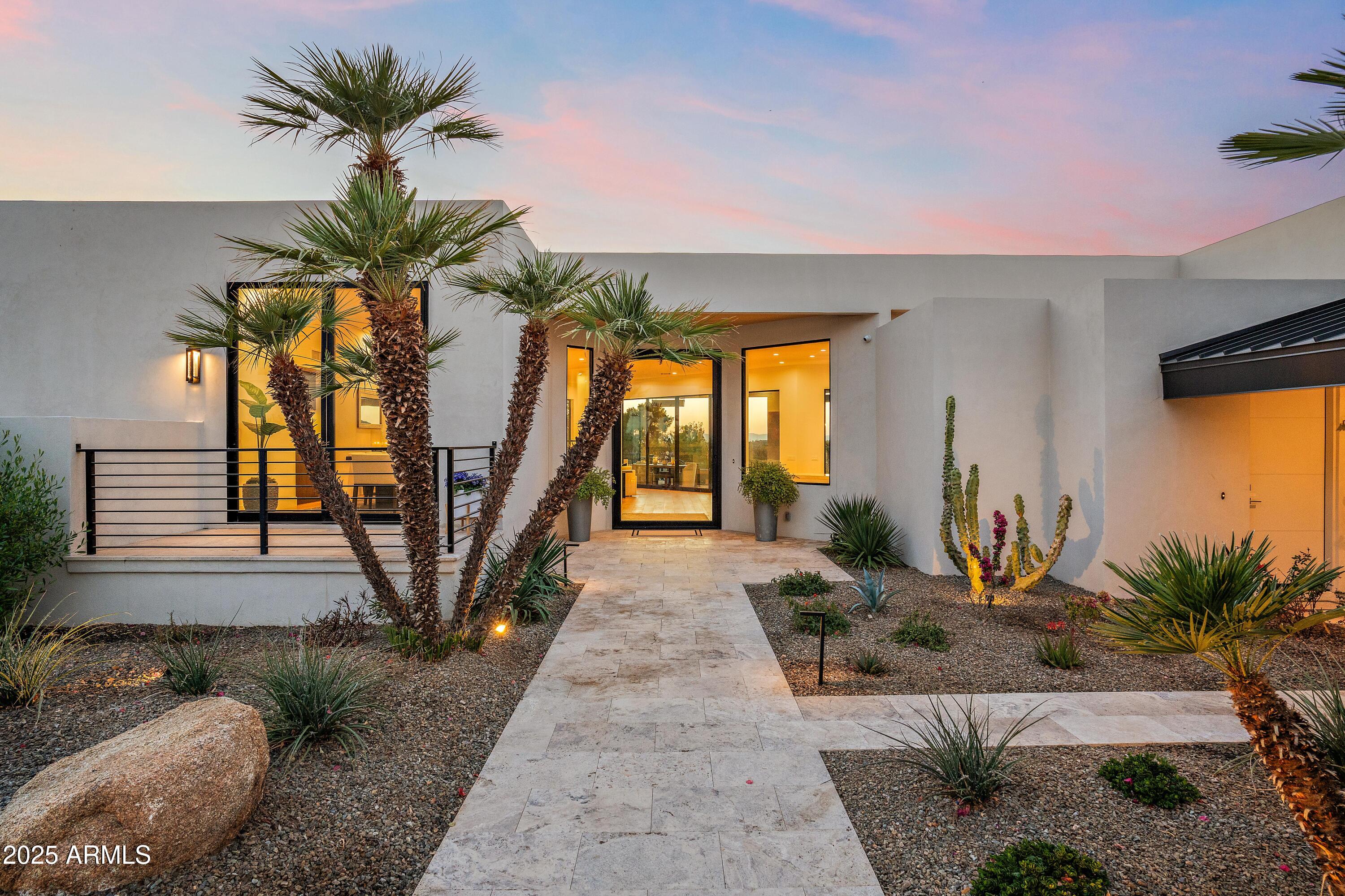 5724 N ECHO CANYON Drive