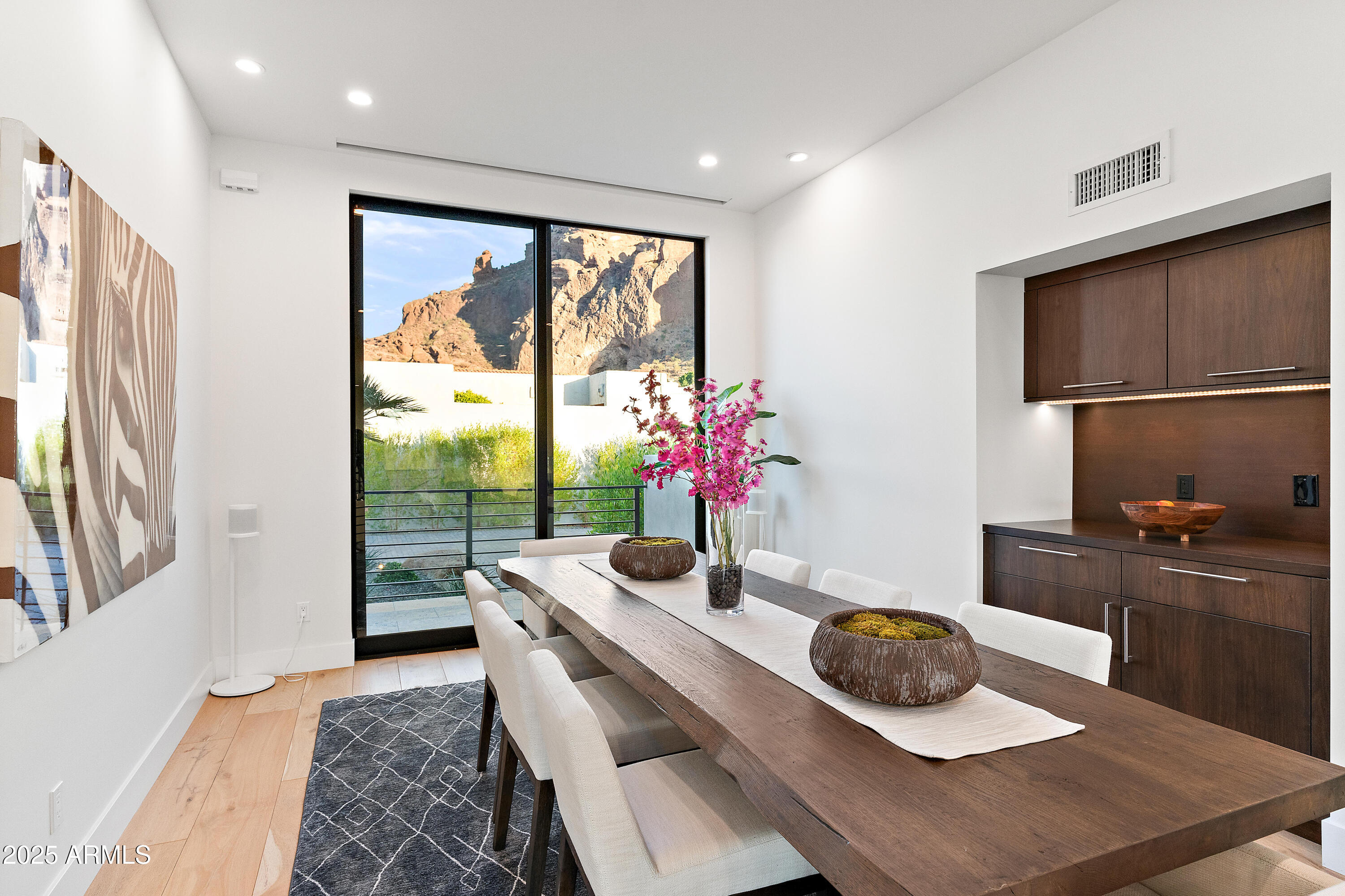 5724 N ECHO CANYON Drive