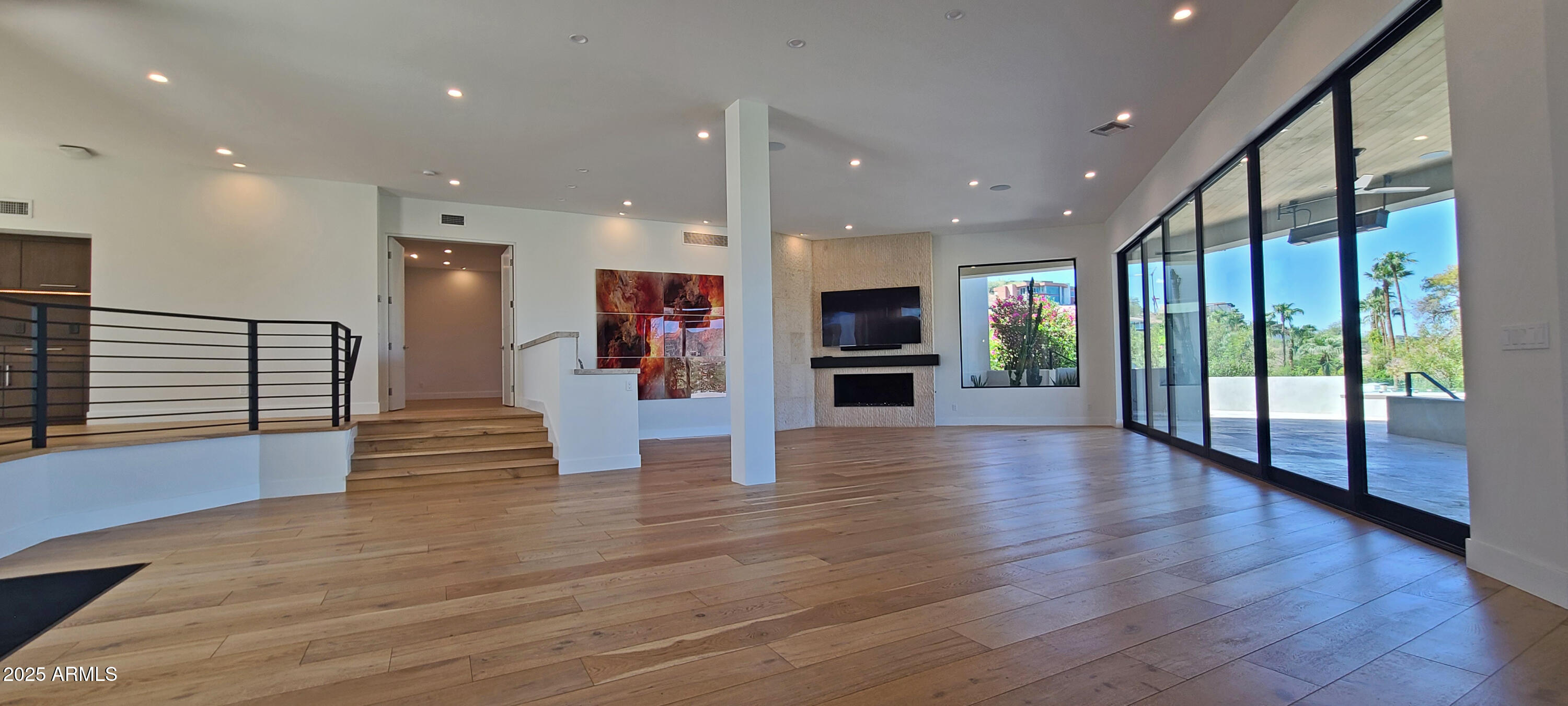 5724 N ECHO CANYON Drive