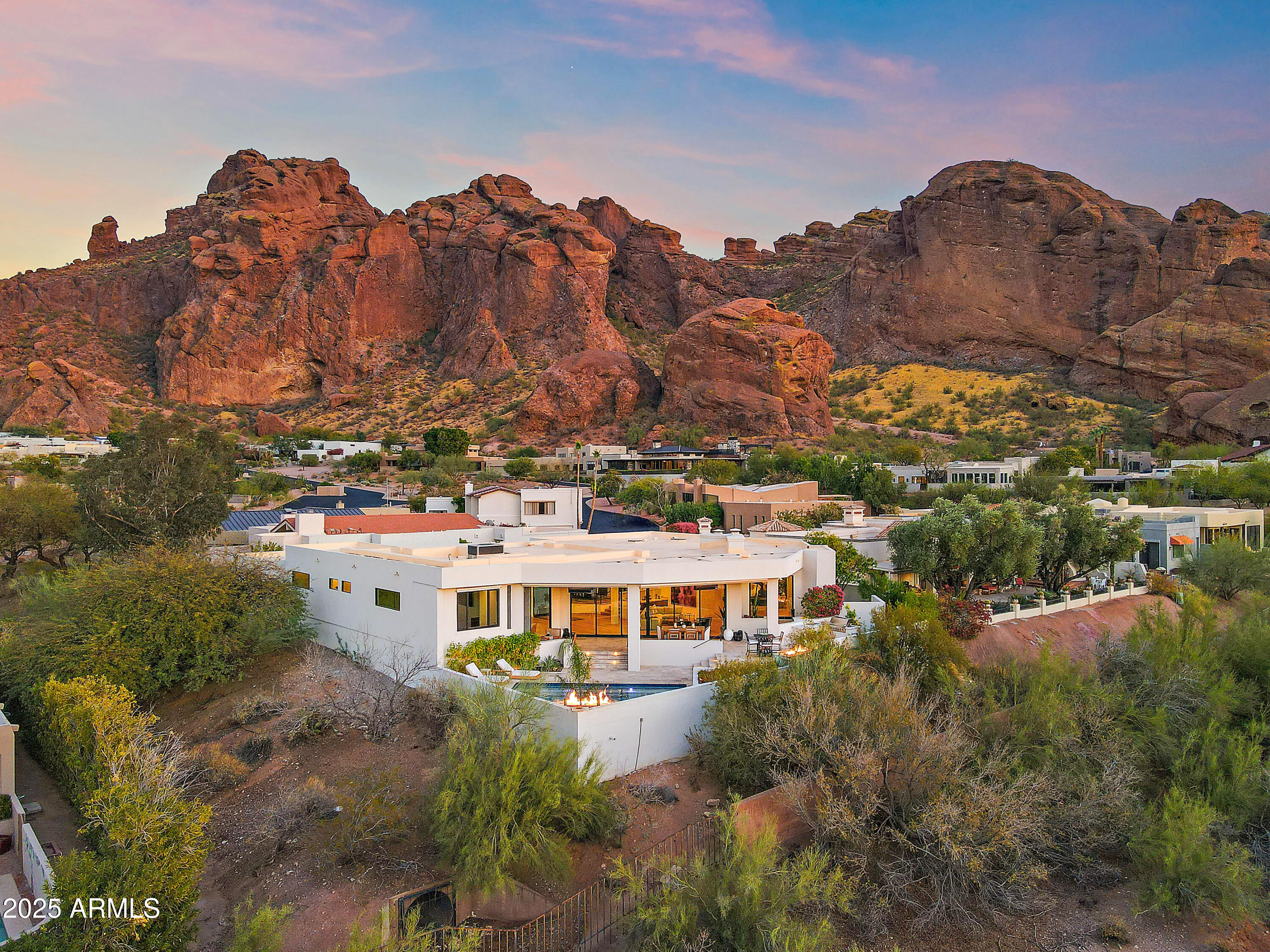 5724 N ECHO CANYON Drive