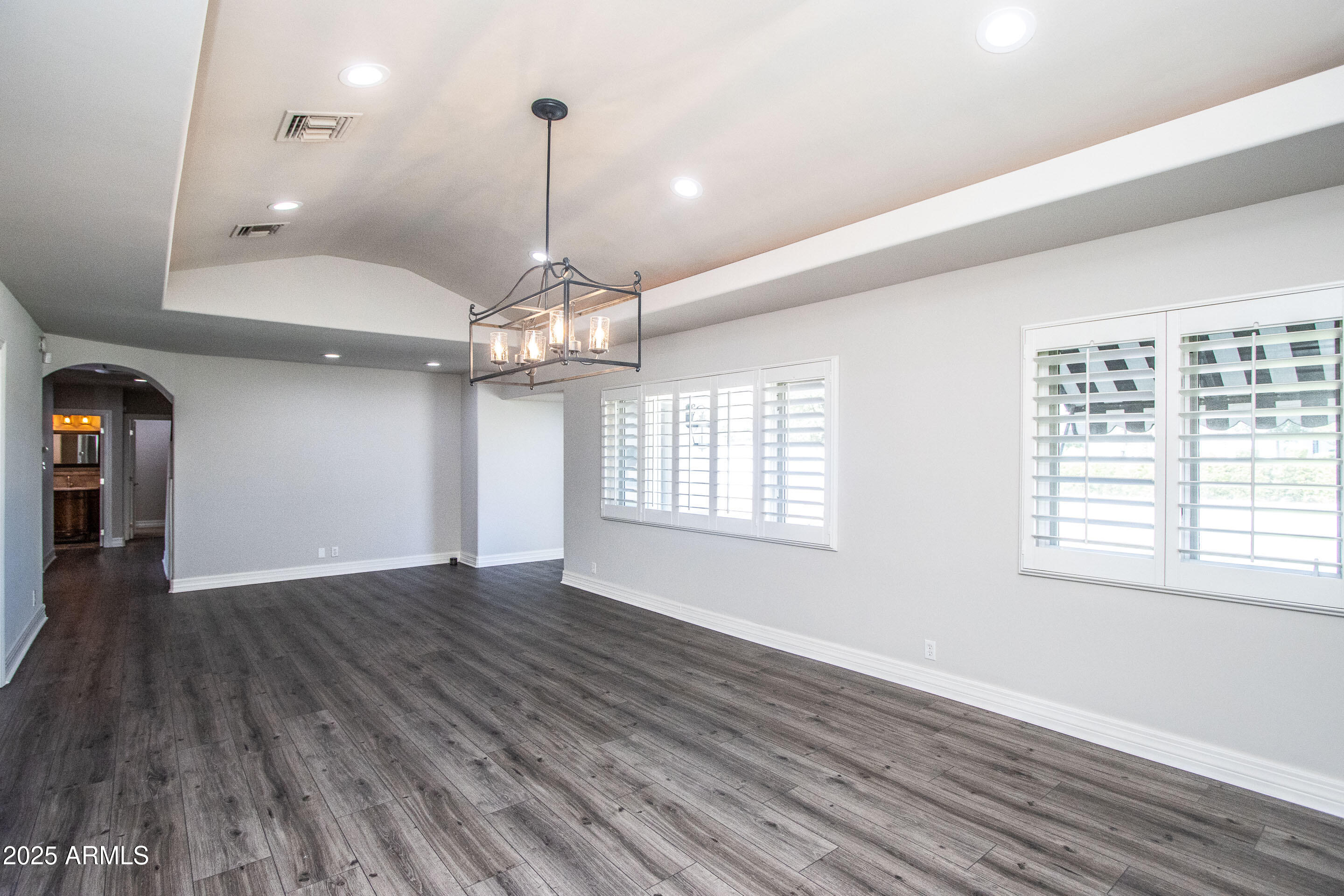 6818 E Valley Vista Lane