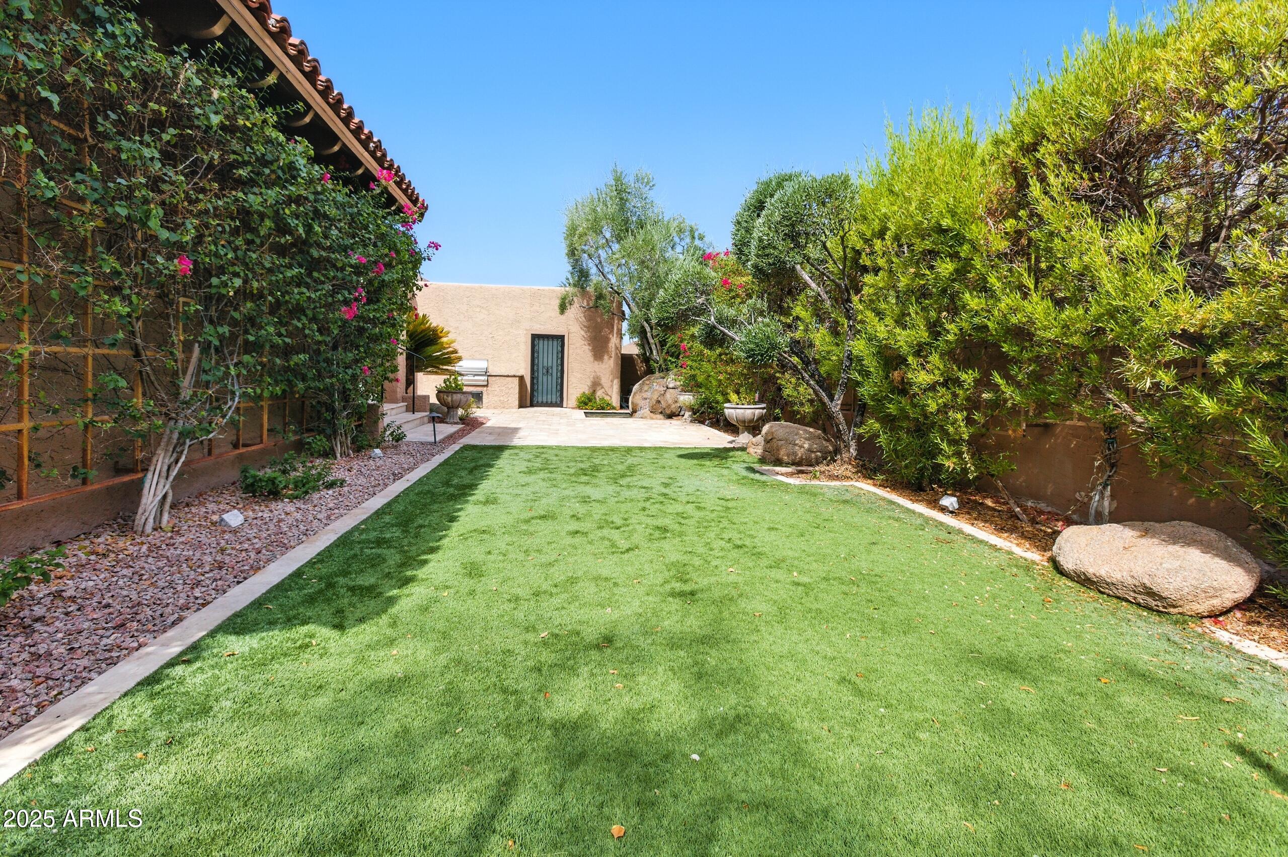 4448 E CAMELBACK Road # 16