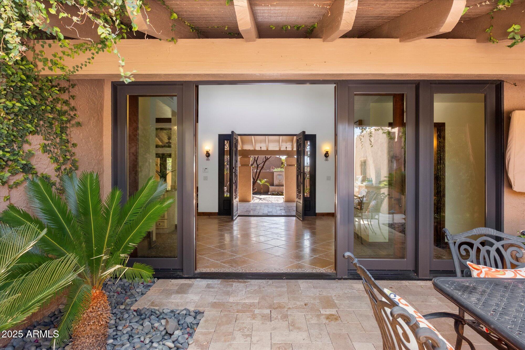 4448 E CAMELBACK Road # 16