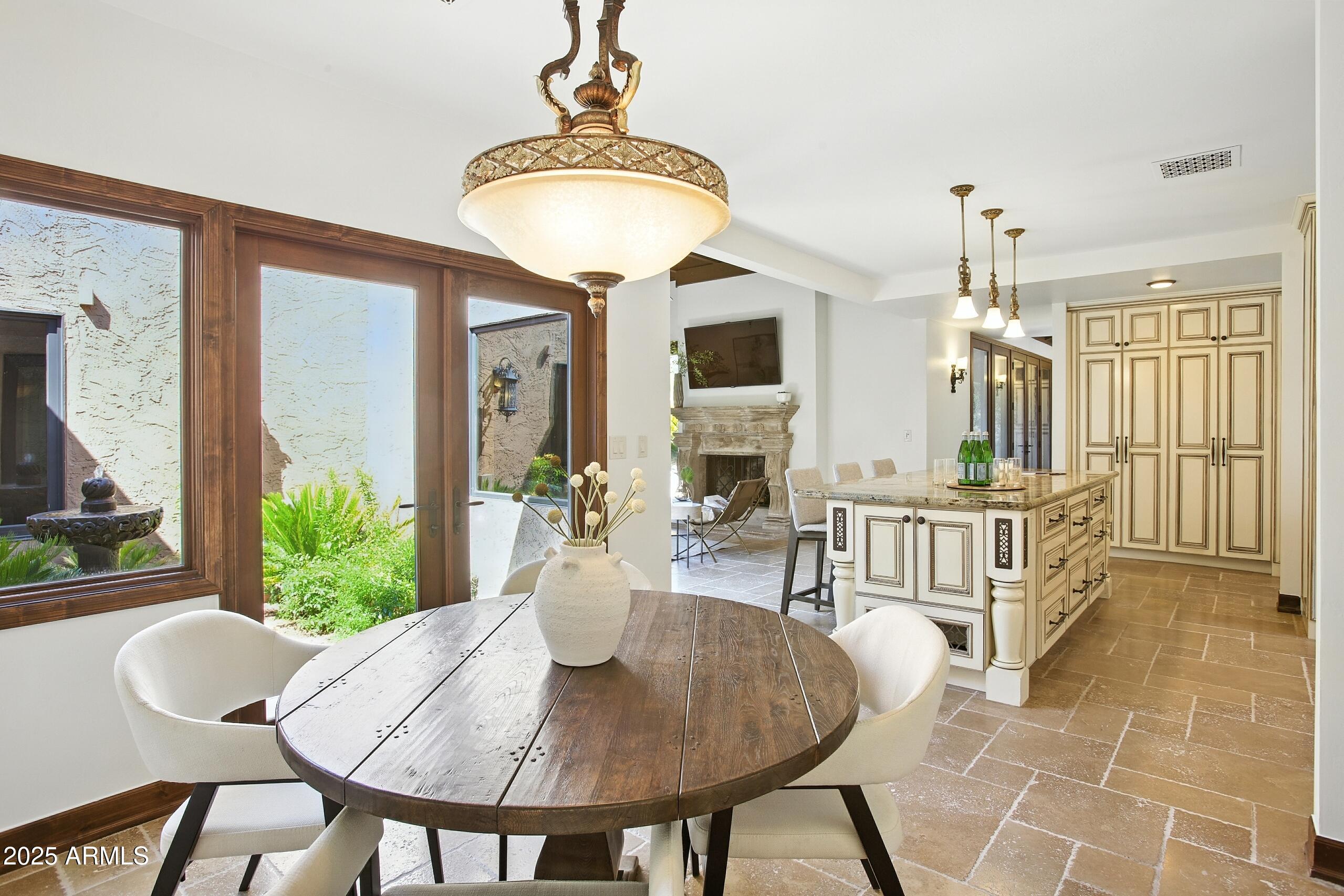 4448 E CAMELBACK Road # 16