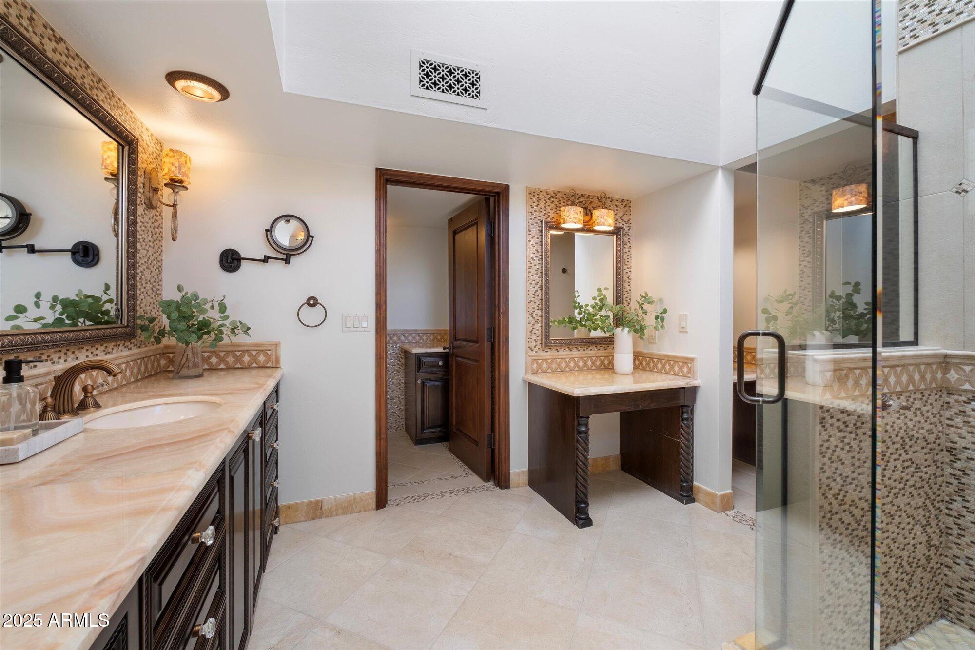 4448 E CAMELBACK Road # 16