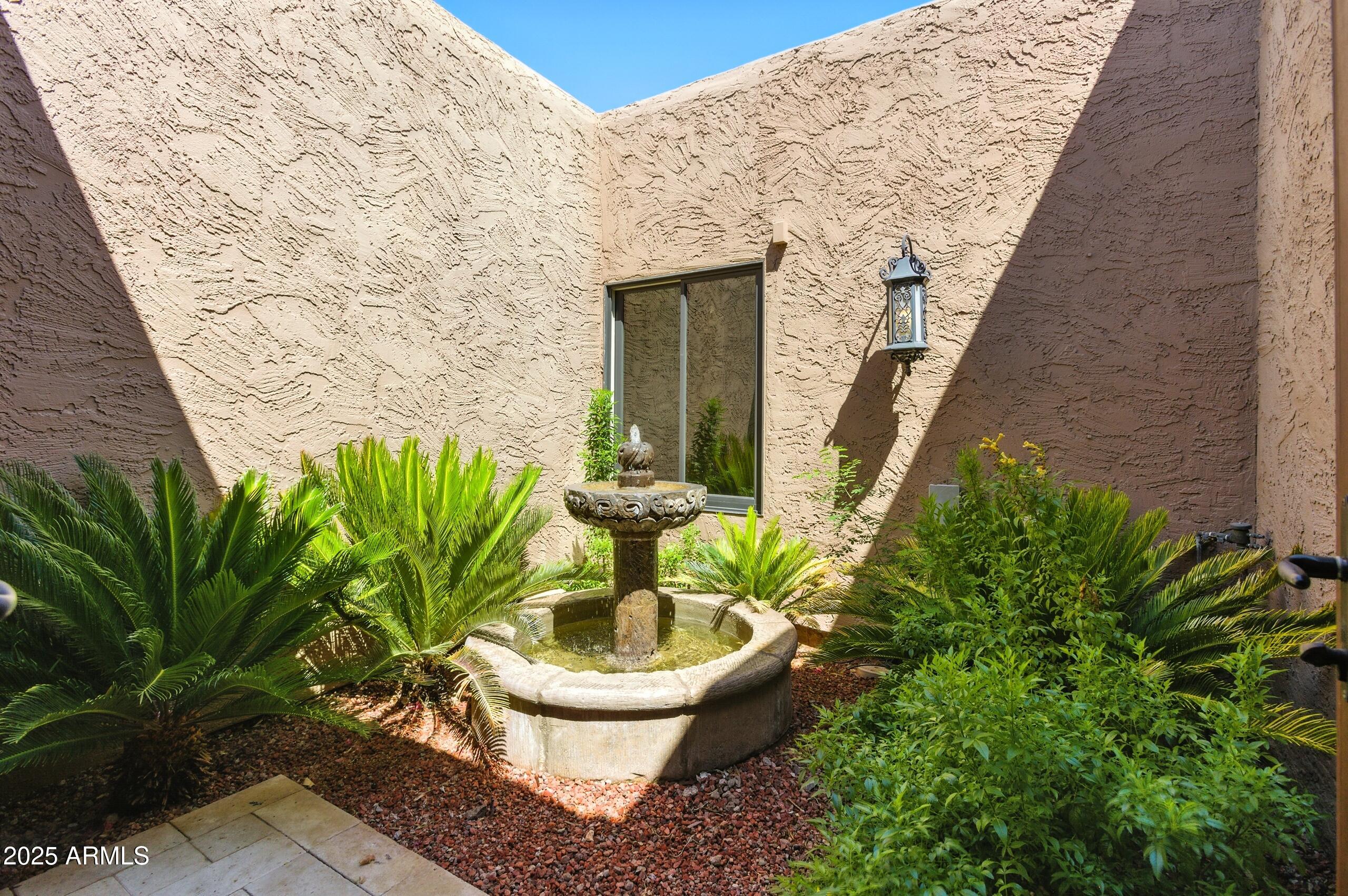 4448 E CAMELBACK Road # 16
