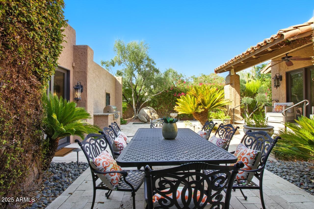 4448 E CAMELBACK Road # 16
