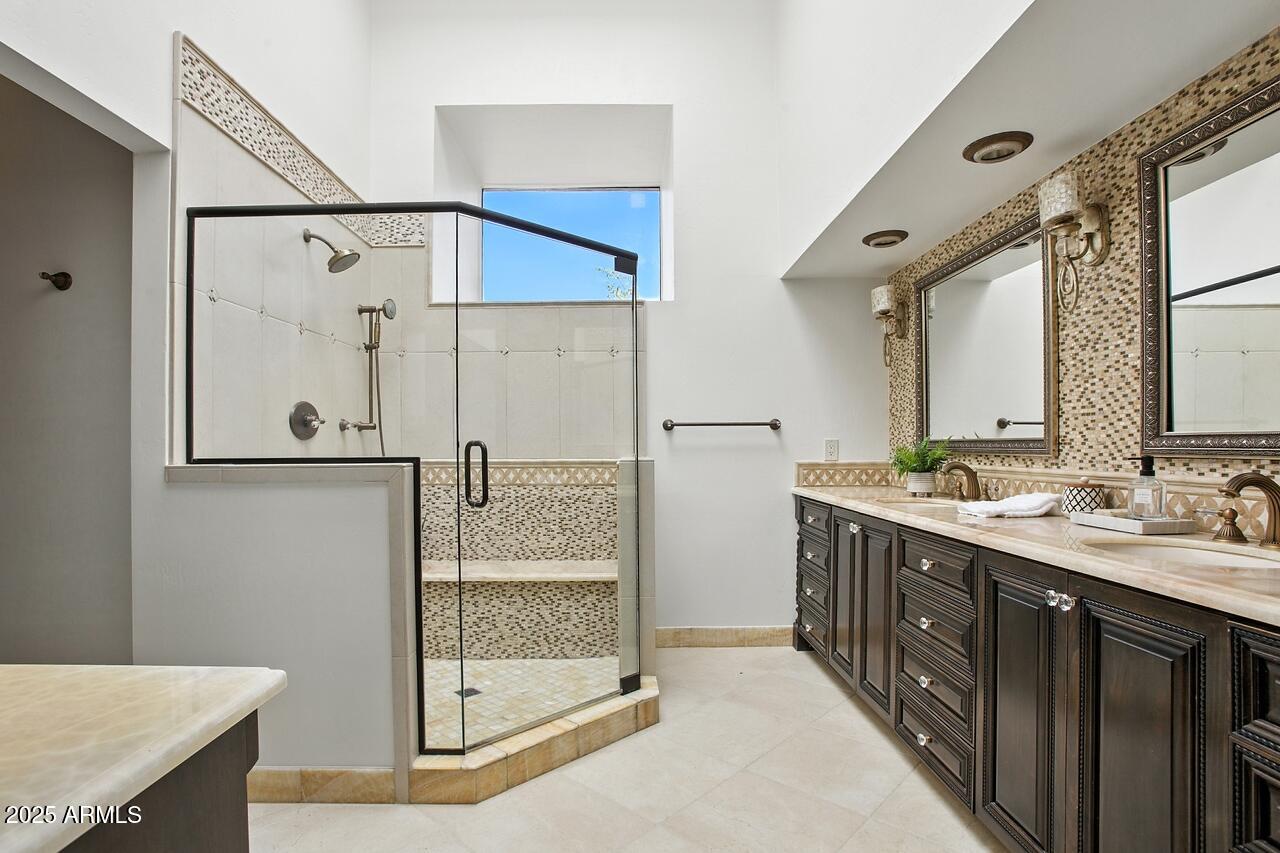 4448 E CAMELBACK Road # 16