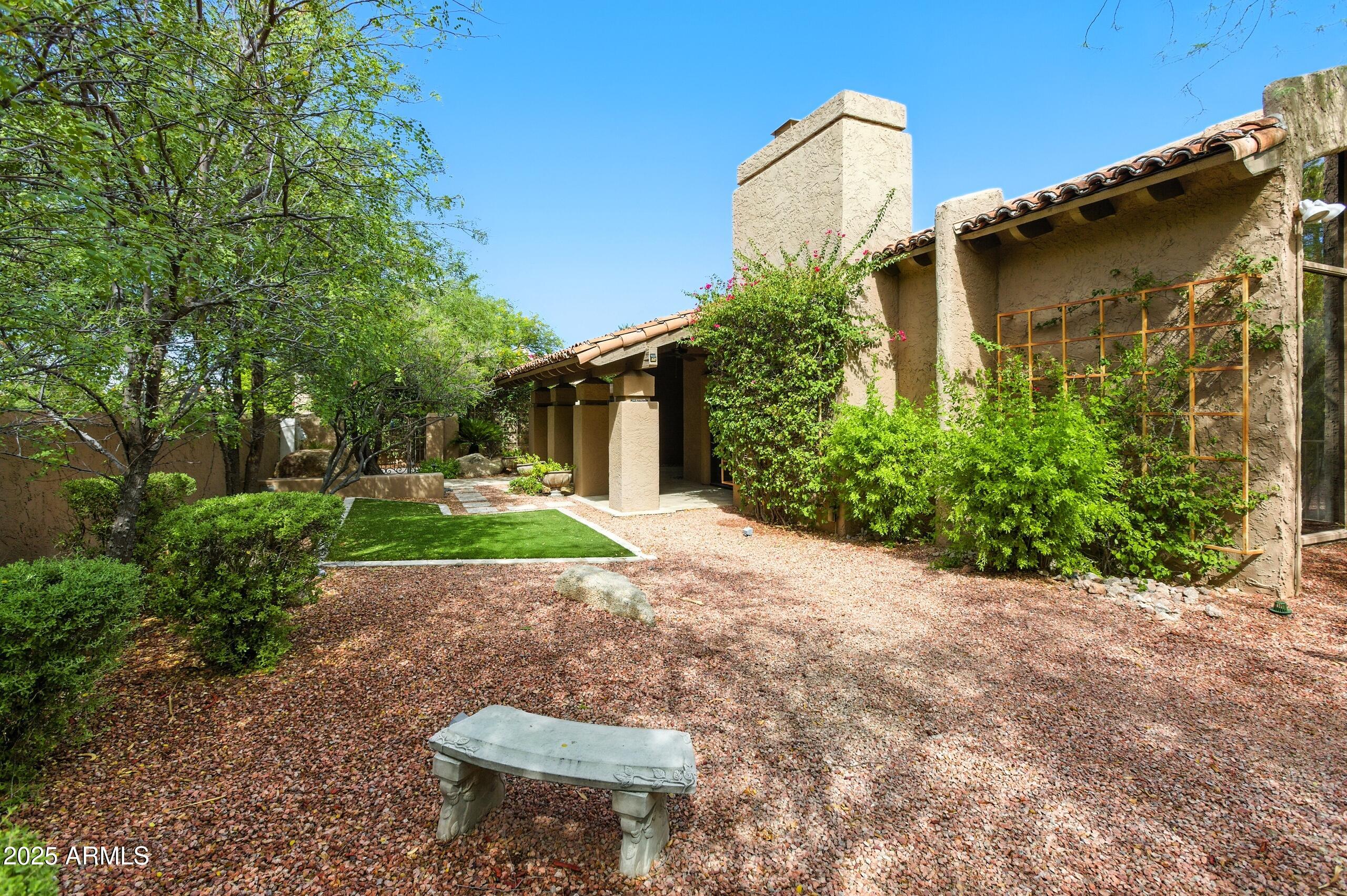4448 E CAMELBACK Road # 16
