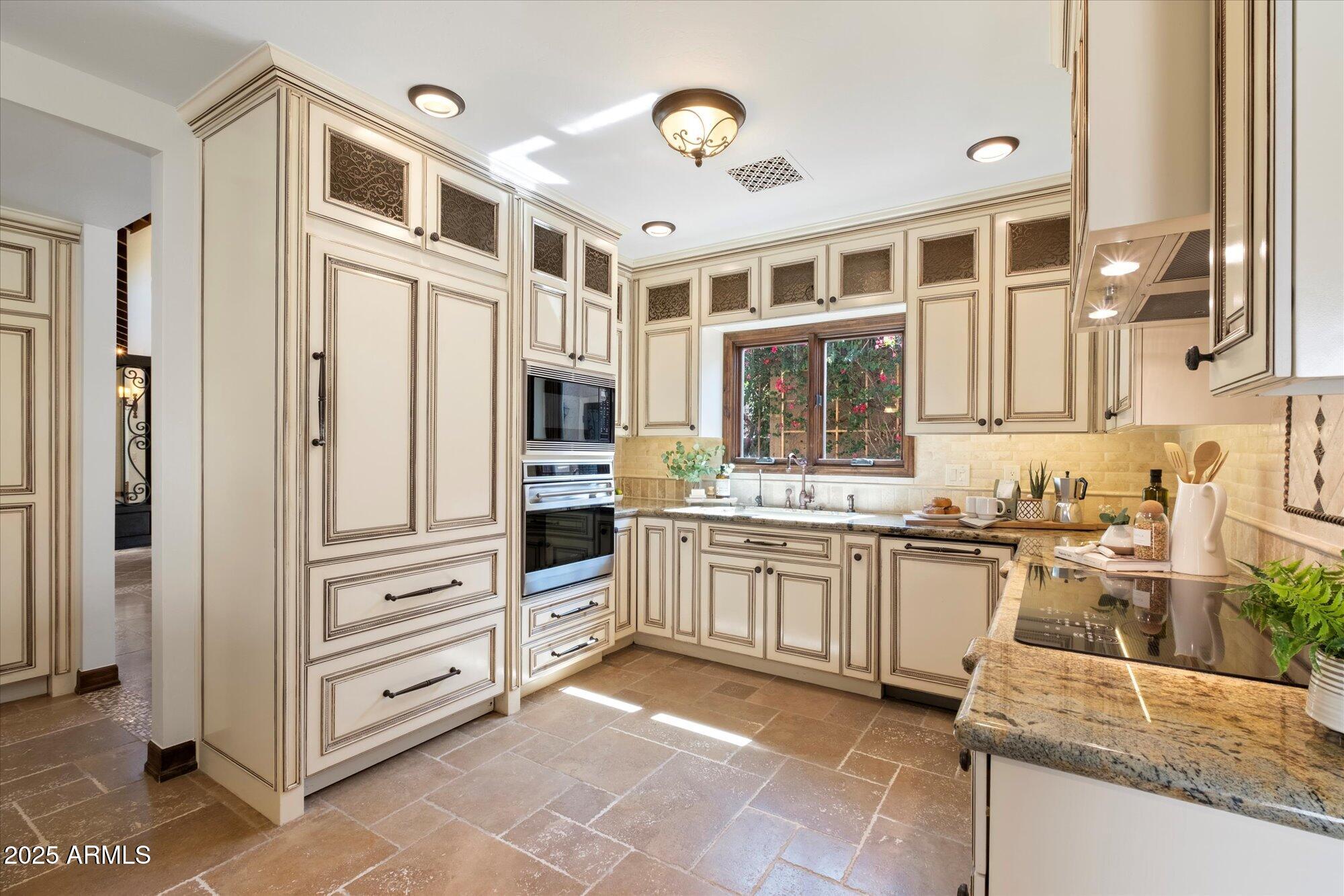 4448 E CAMELBACK Road # 16