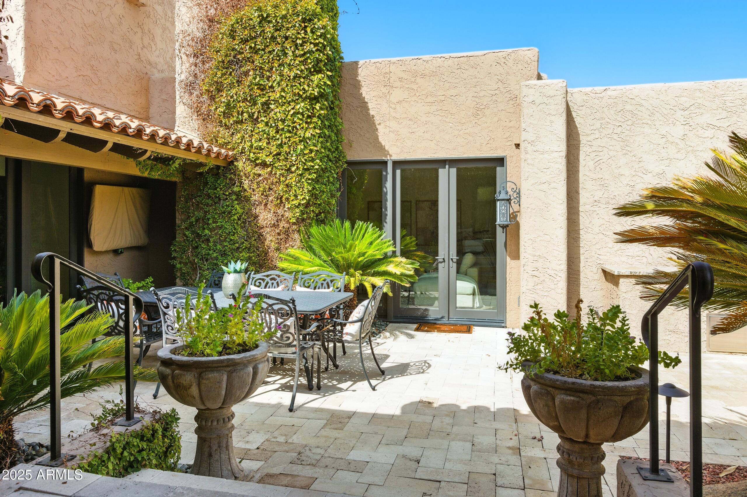 4448 E CAMELBACK Road # 16