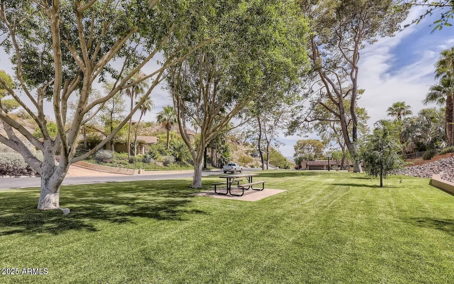 3500 E LINCOLN Drive # 6