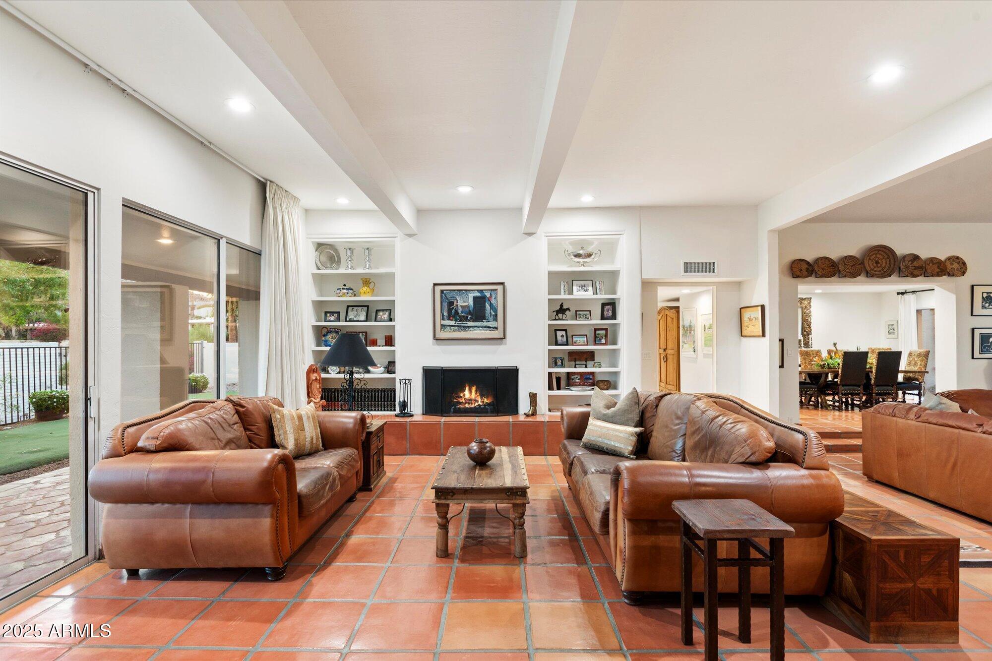 3500 E LINCOLN Drive # 6