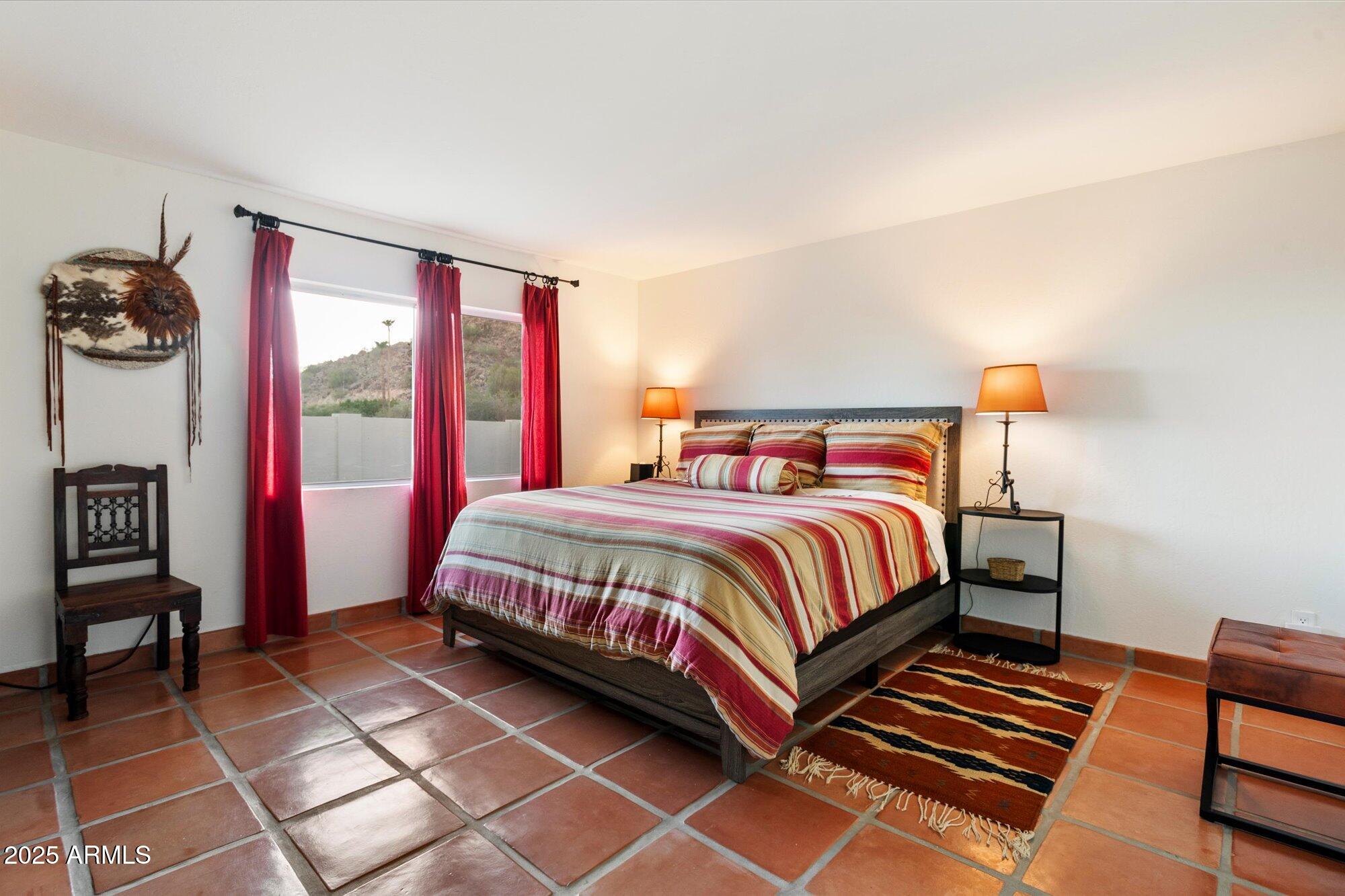 3500 E LINCOLN Drive # 6