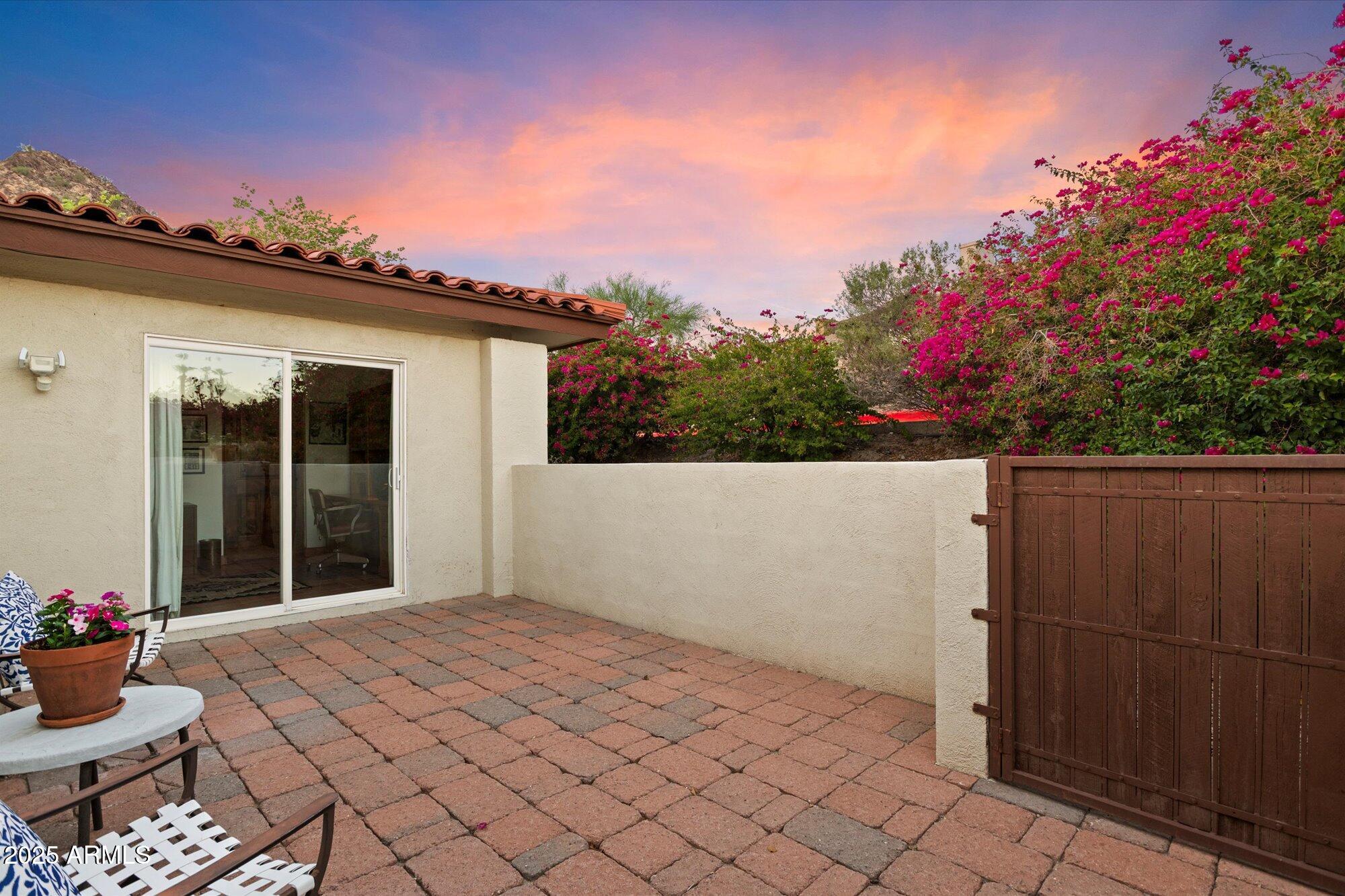 3500 E LINCOLN Drive # 6