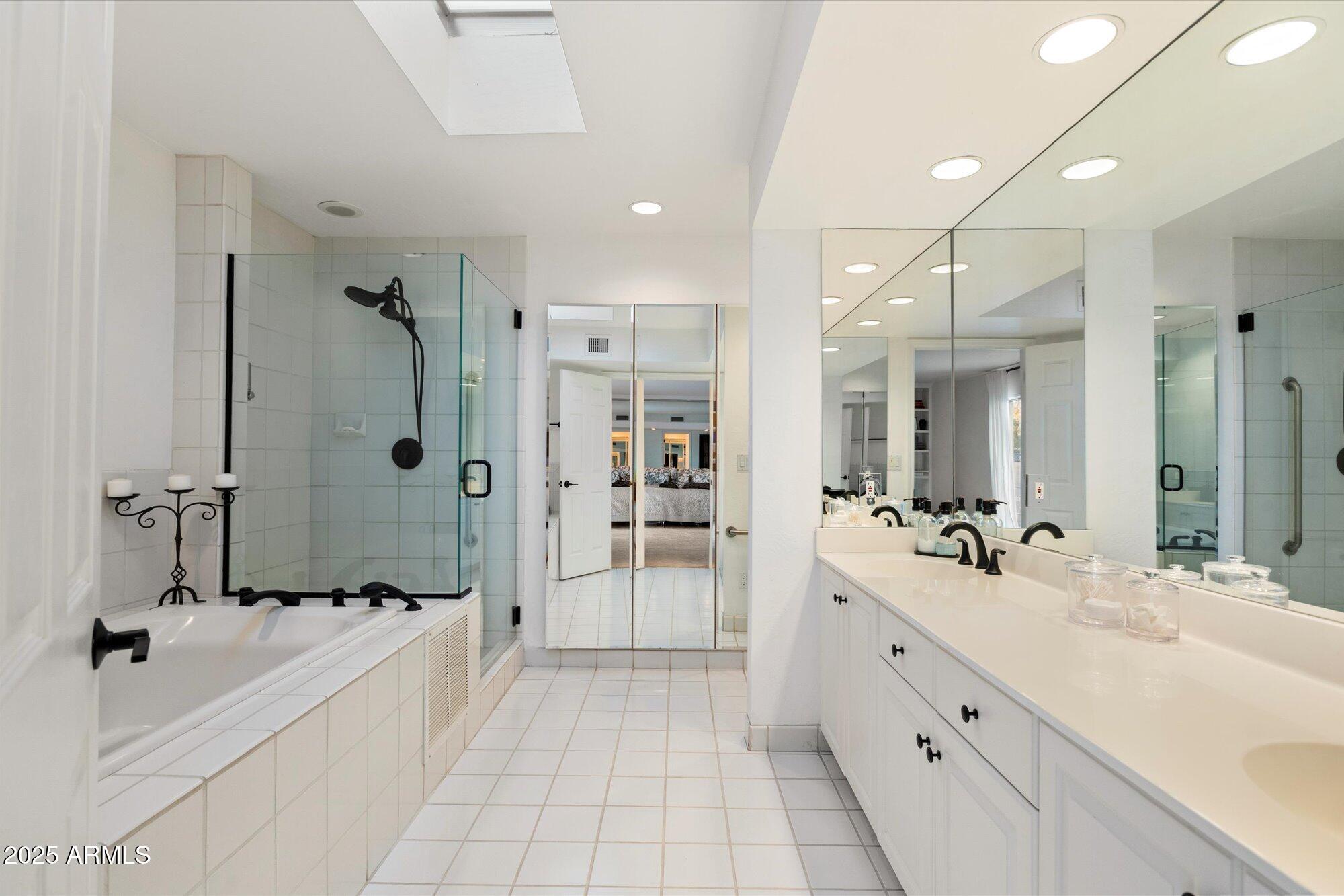3500 E LINCOLN Drive # 6