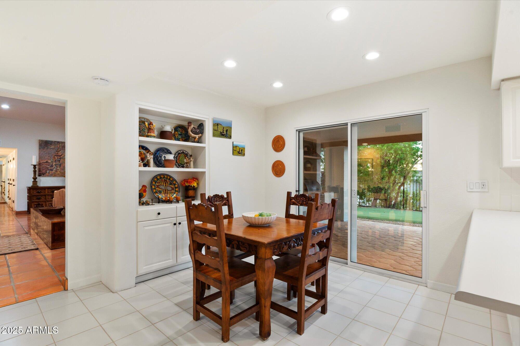 3500 E LINCOLN Drive # 6