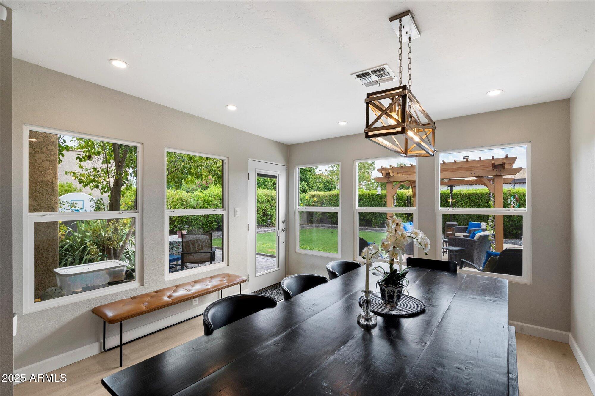 7800 E VIA DEL FUTURO E