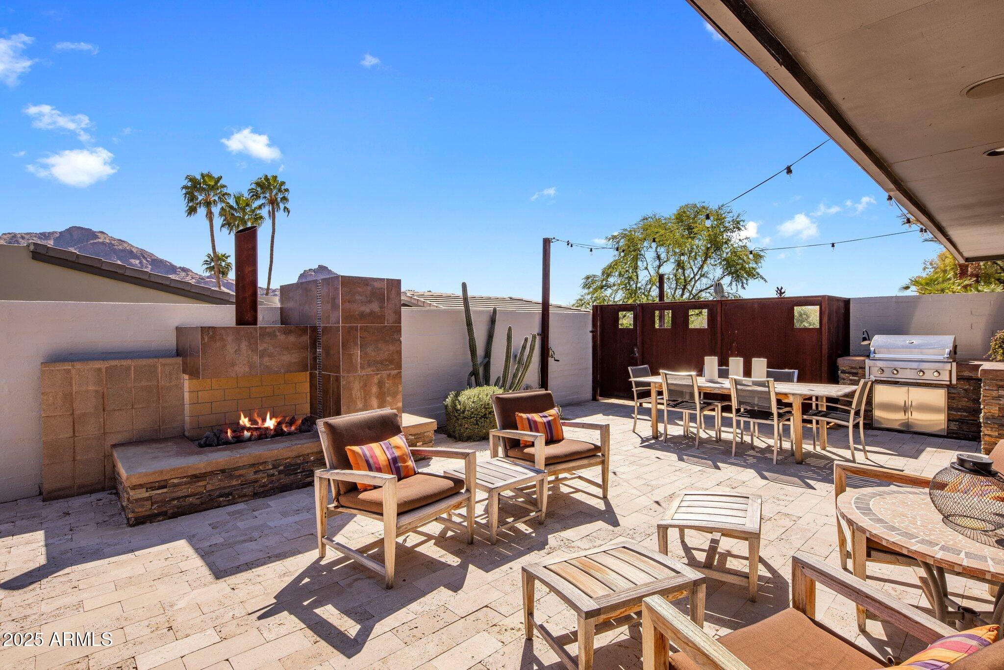 5434 E Lincoln Drive, 78