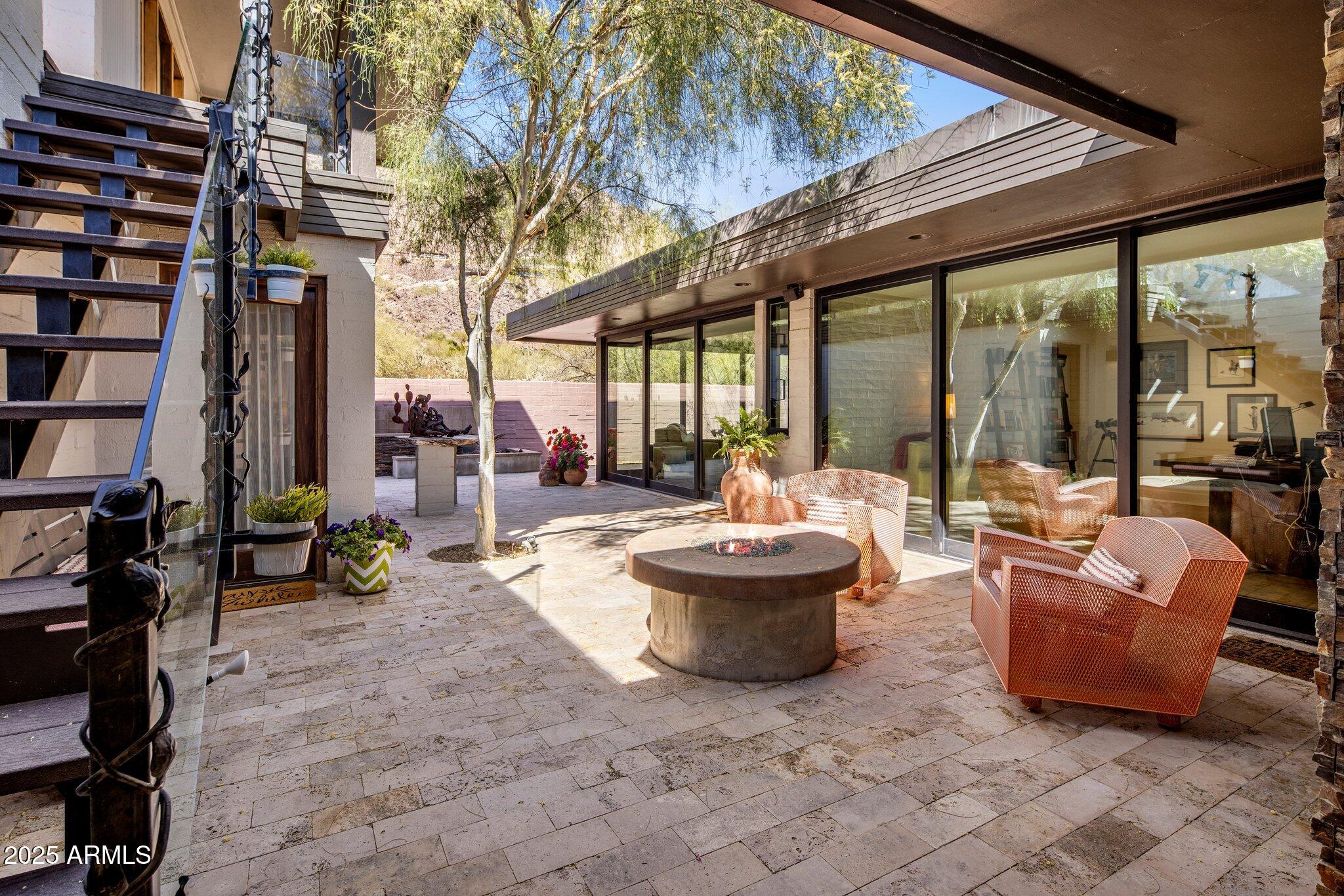 5434 E Lincoln Drive, 78