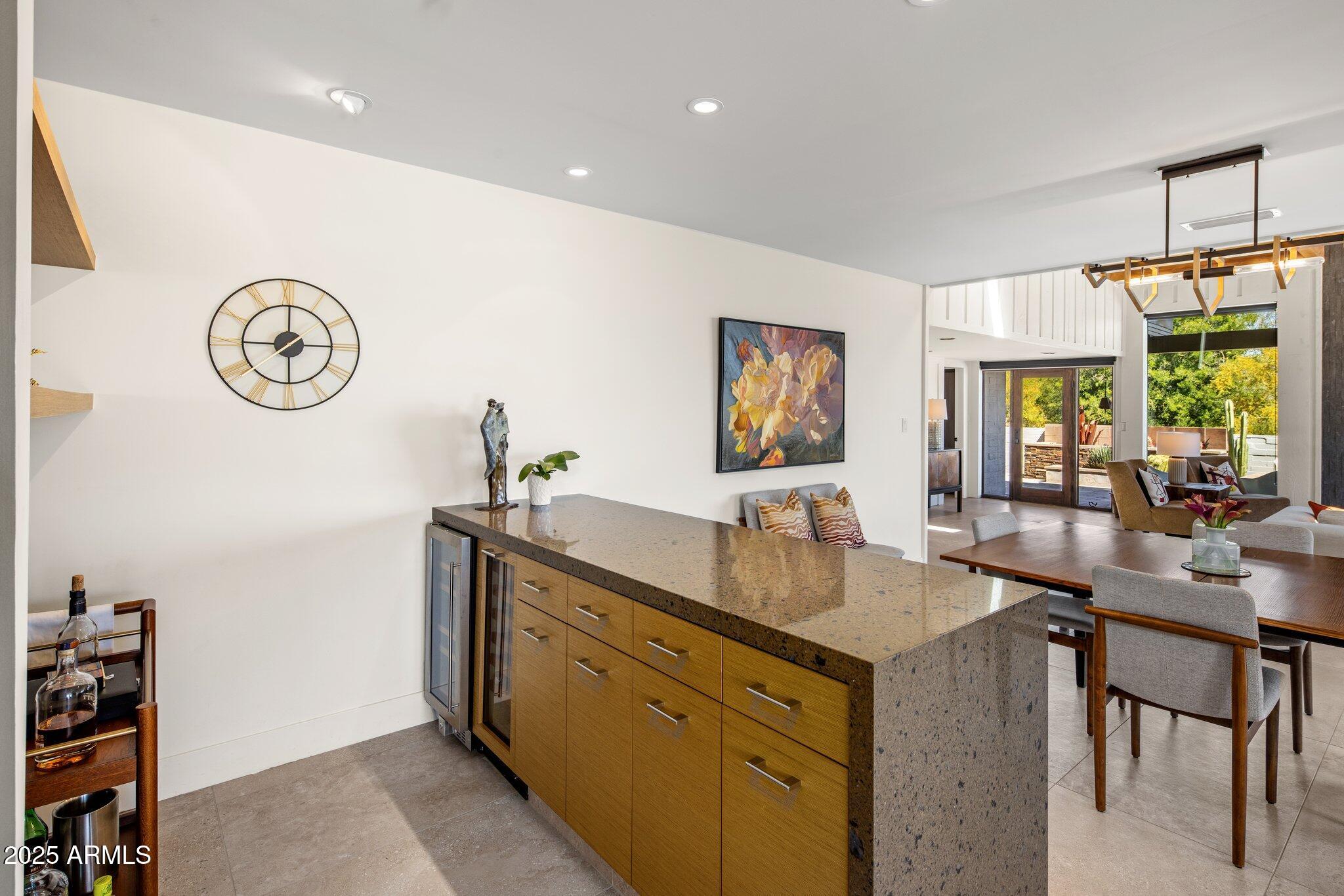 5434 E Lincoln Drive, 78