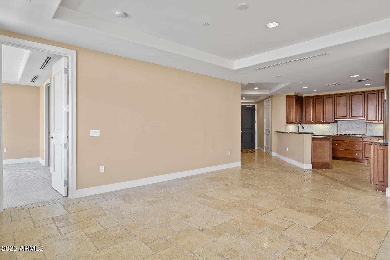 2211 E CAMELBACK Road E, 604