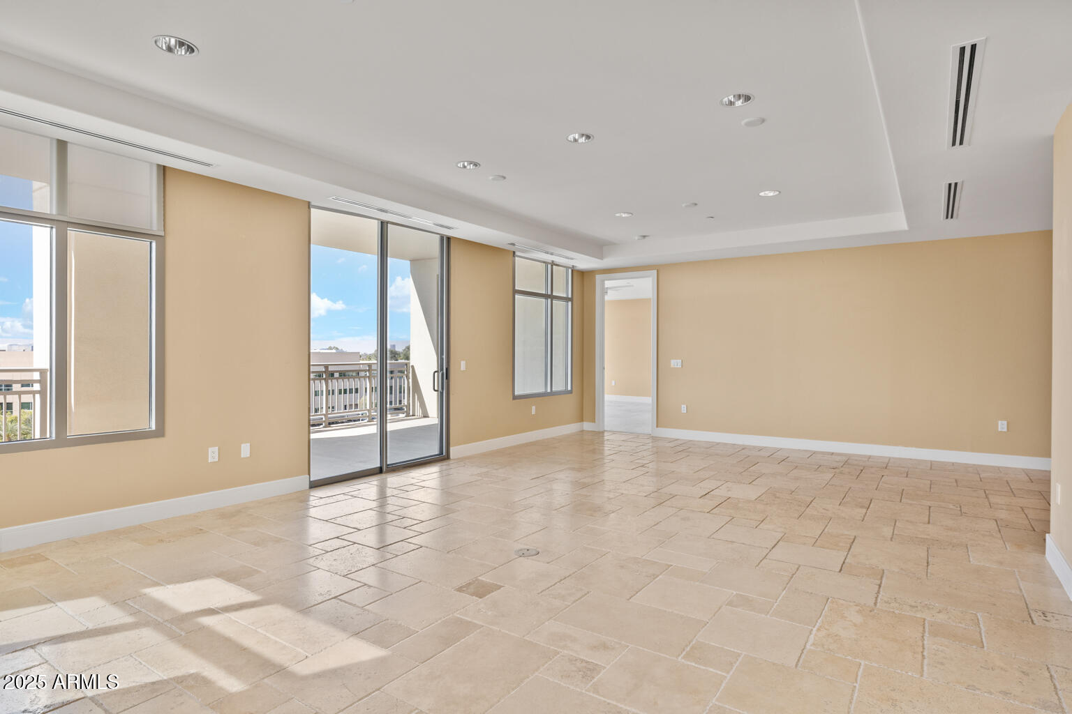 2211 E CAMELBACK Road E, 604