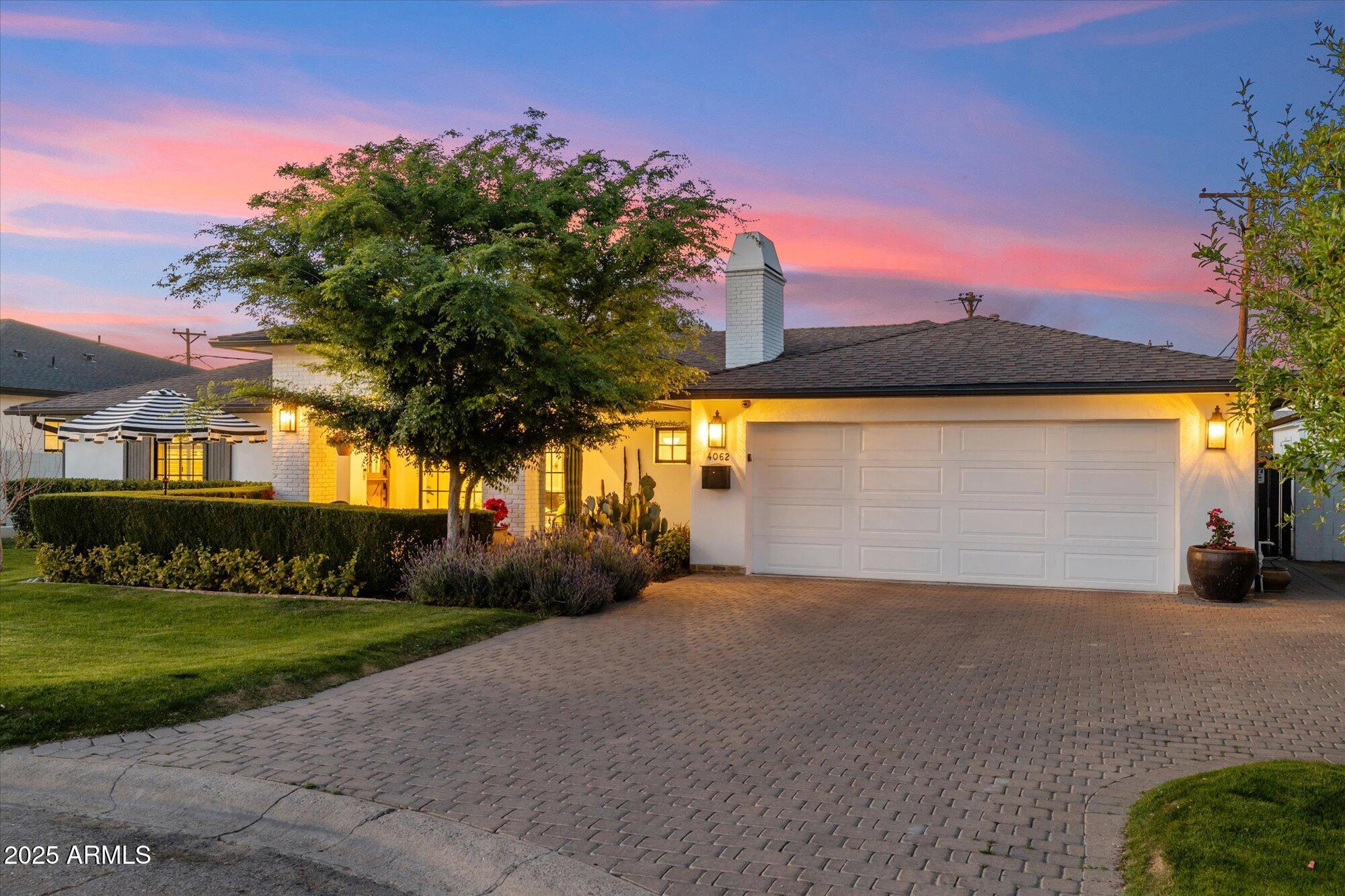 4062 E WHITTON Avenue