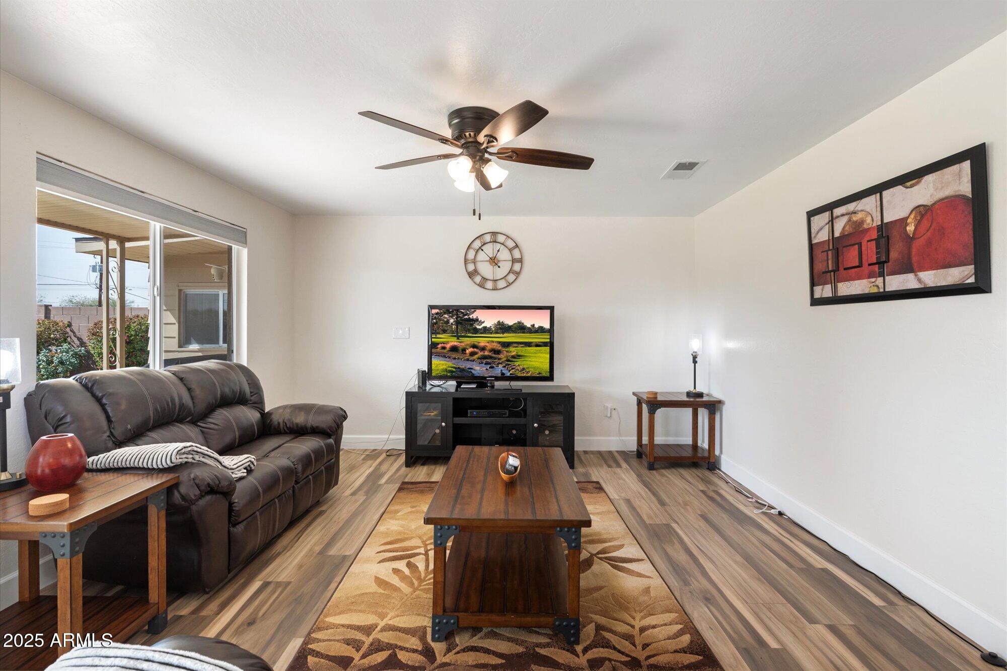 11421 W Lakeshore Drive