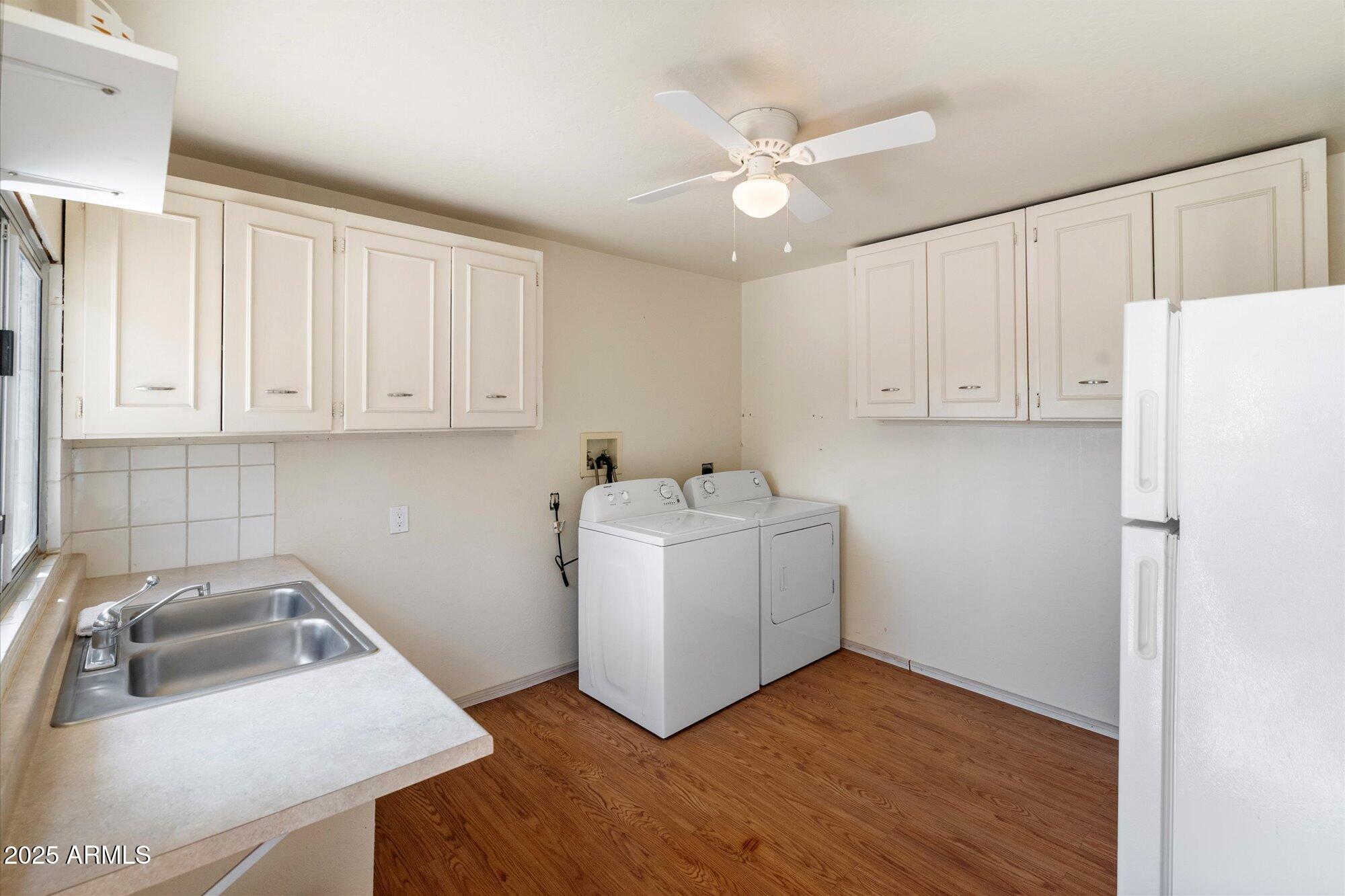11421 W Lakeshore Drive