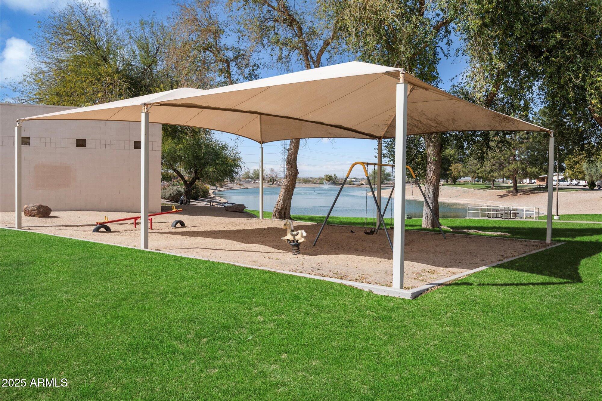 11421 W Lakeshore Drive