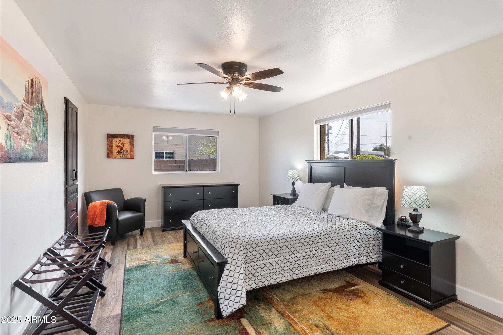 11421 W Lakeshore Drive