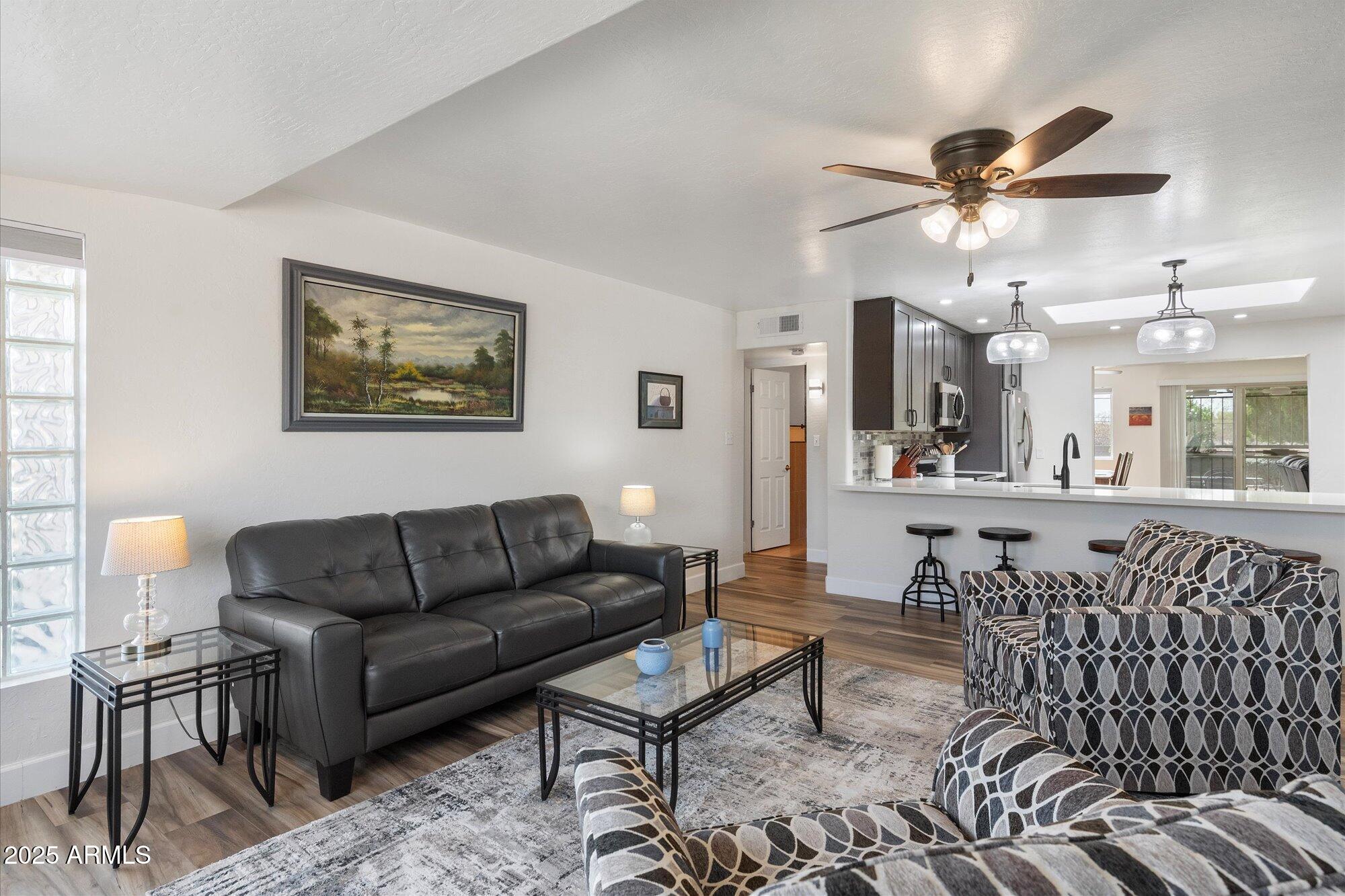 11421 W Lakeshore Drive