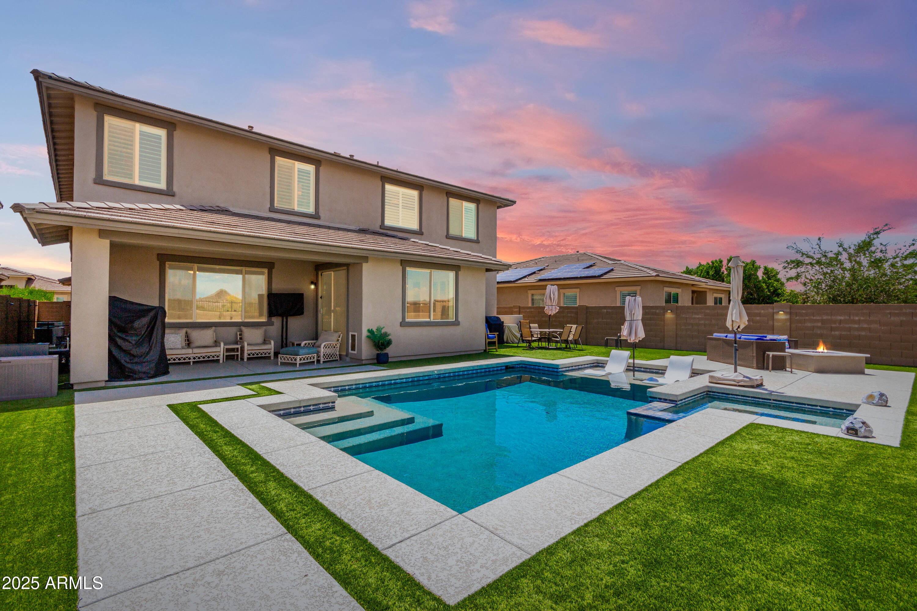 9342 W WHITE FEATHER Lane