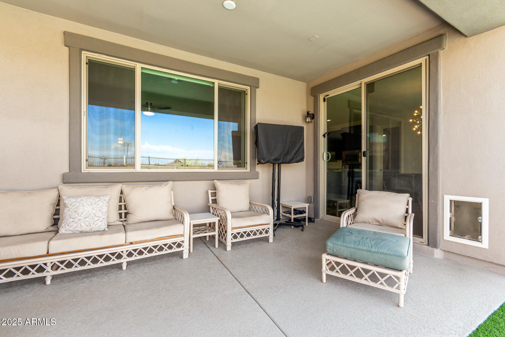 9342 W WHITE FEATHER Lane