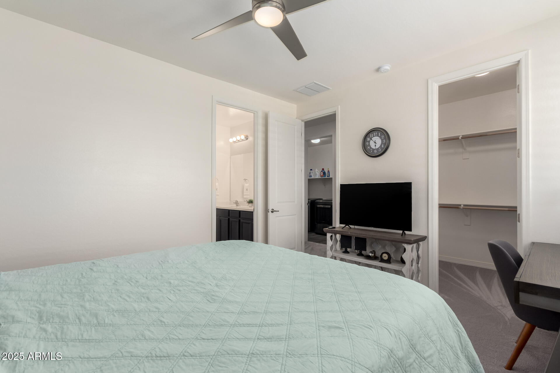 9342 W WHITE FEATHER Lane