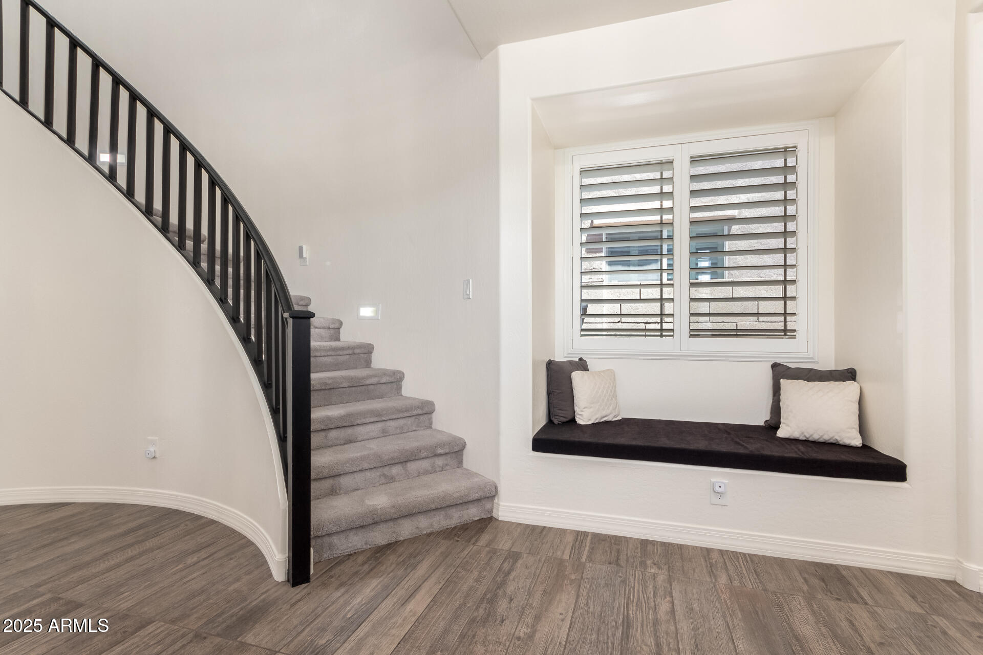 9342 W WHITE FEATHER Lane