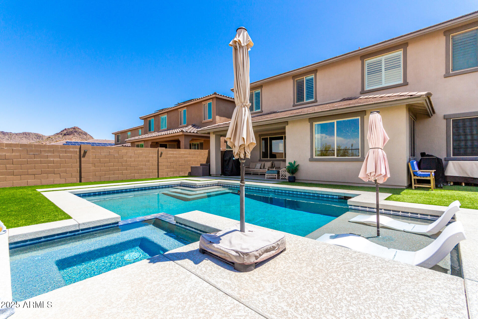 9342 W WHITE FEATHER Lane