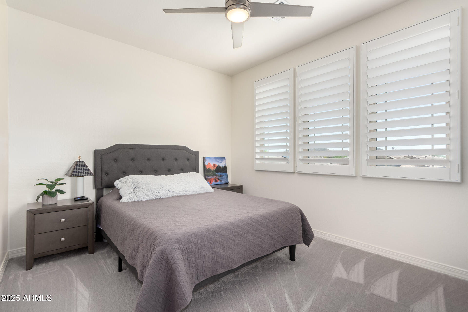 9342 W WHITE FEATHER Lane