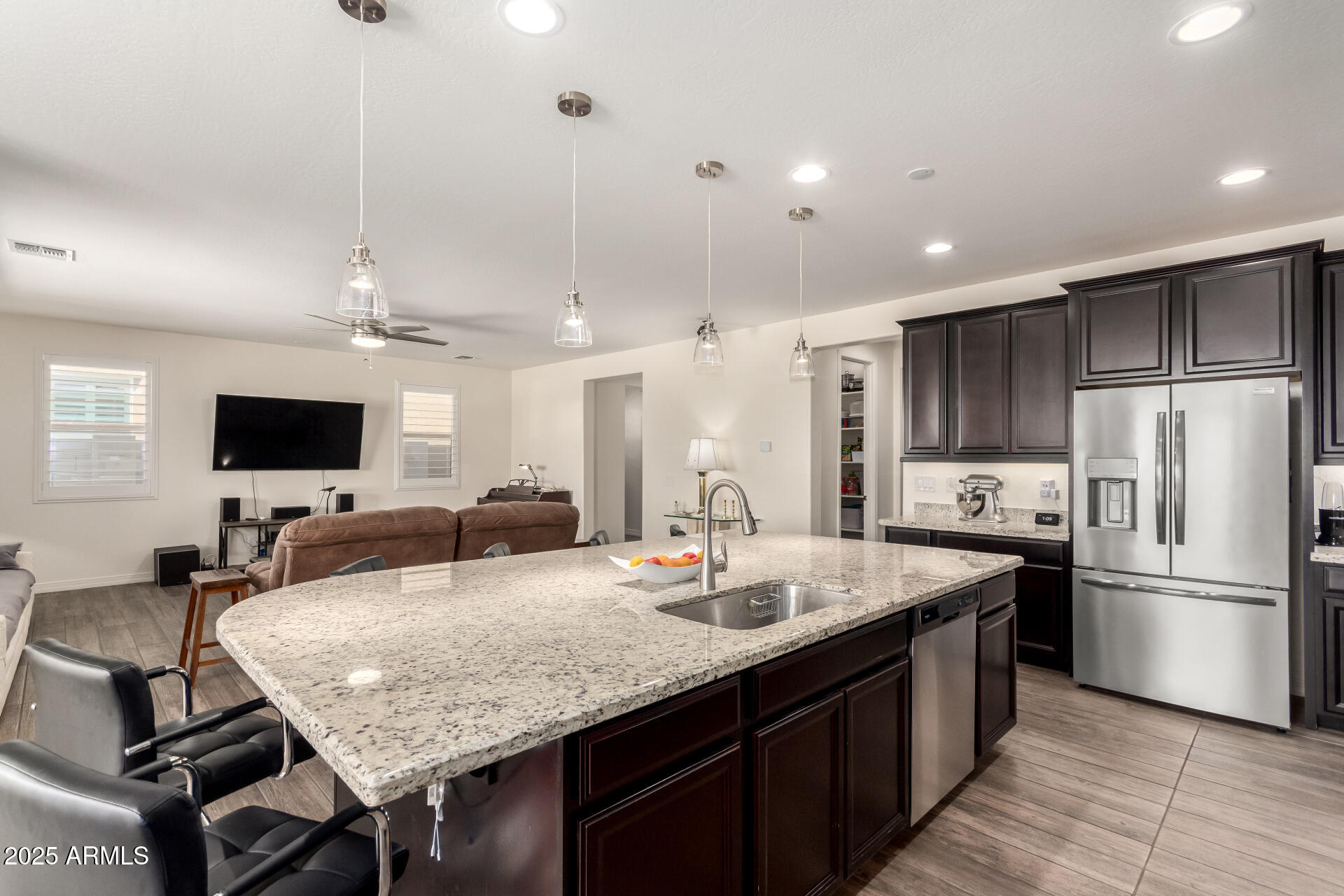 9342 W WHITE FEATHER Lane