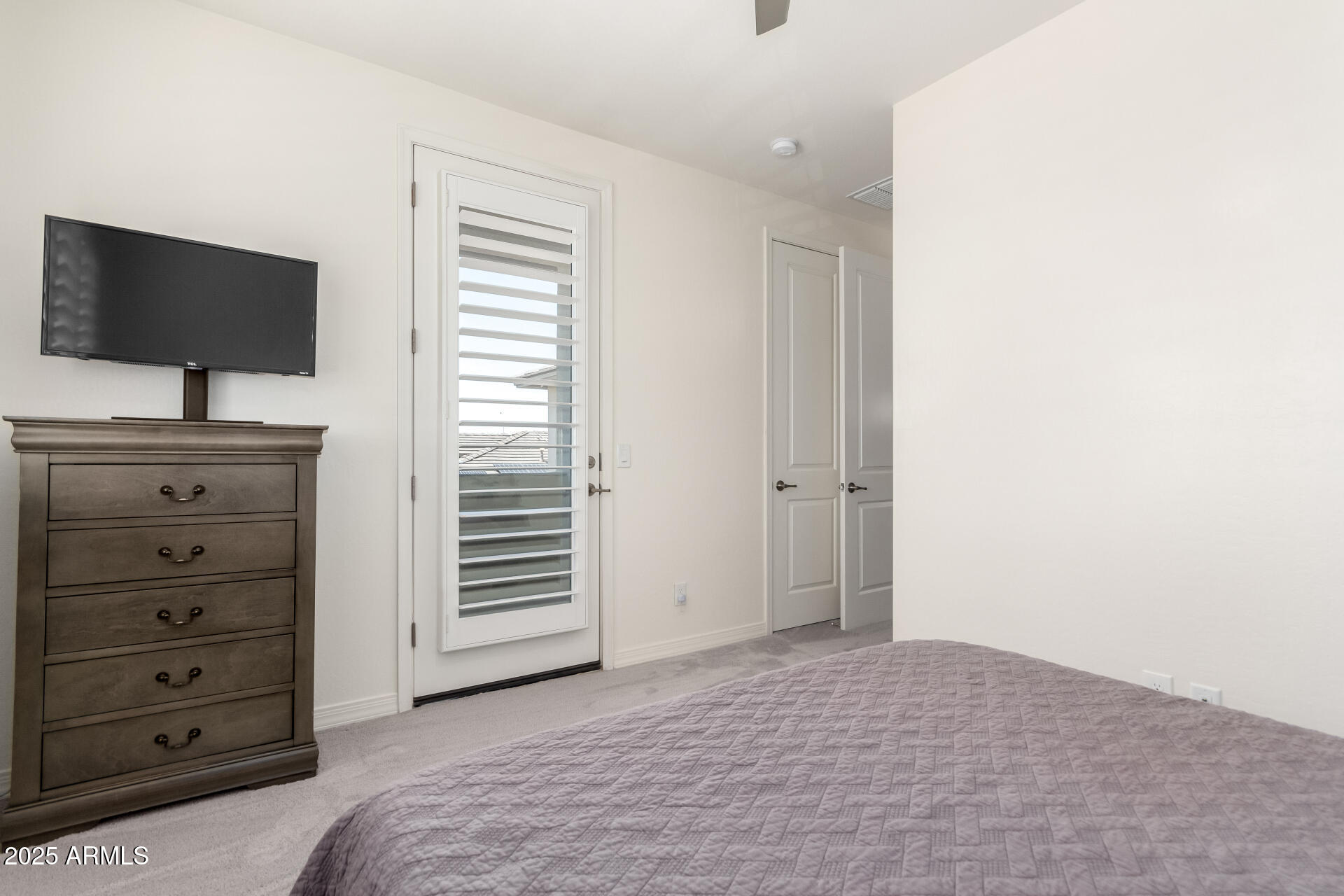 9342 W WHITE FEATHER Lane